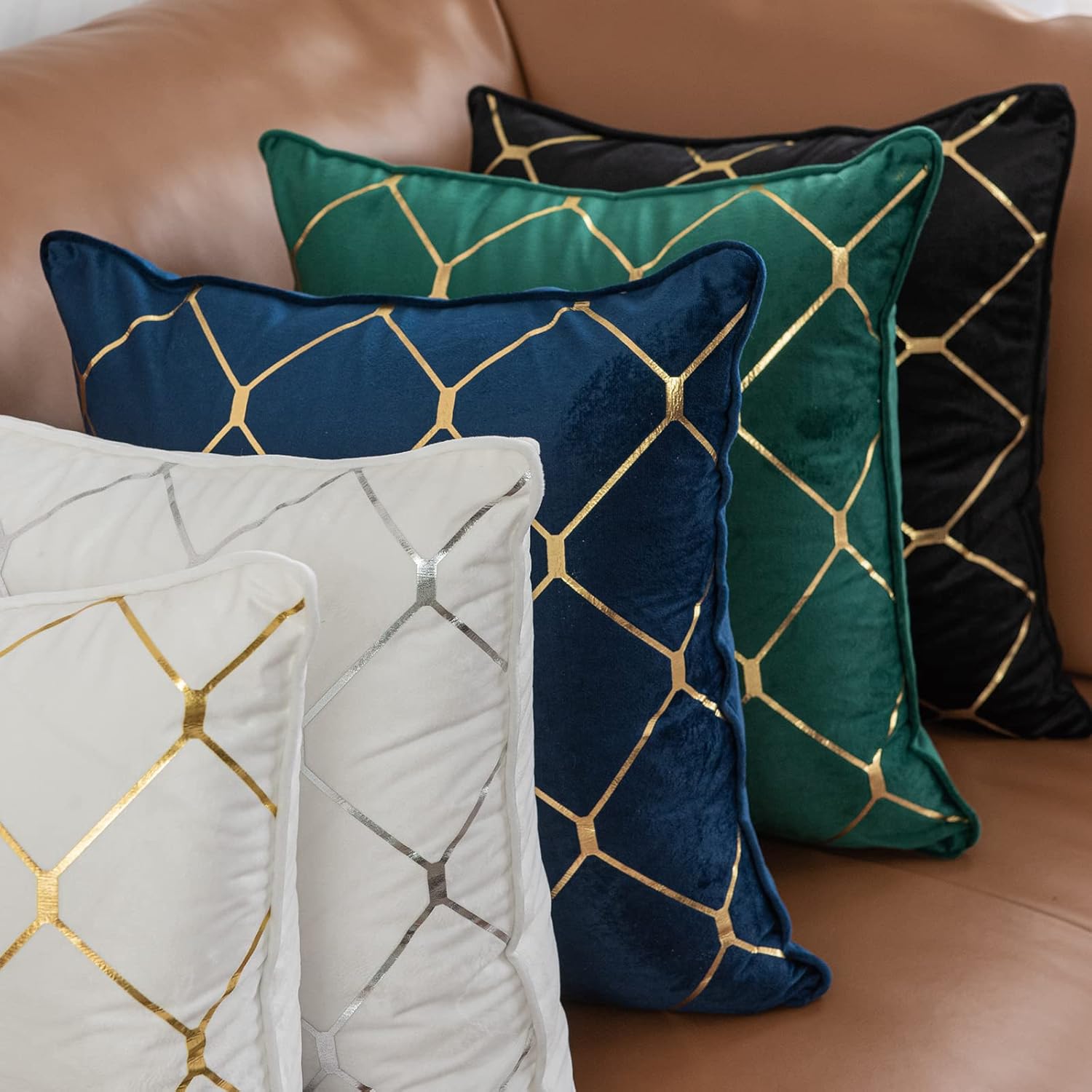 WACOMECO Fundas de almohada doradas, paquete de 2 fundas de cojín decorativas de terciopelo suave para sofá, decoración del hogar, verde esmeralda,