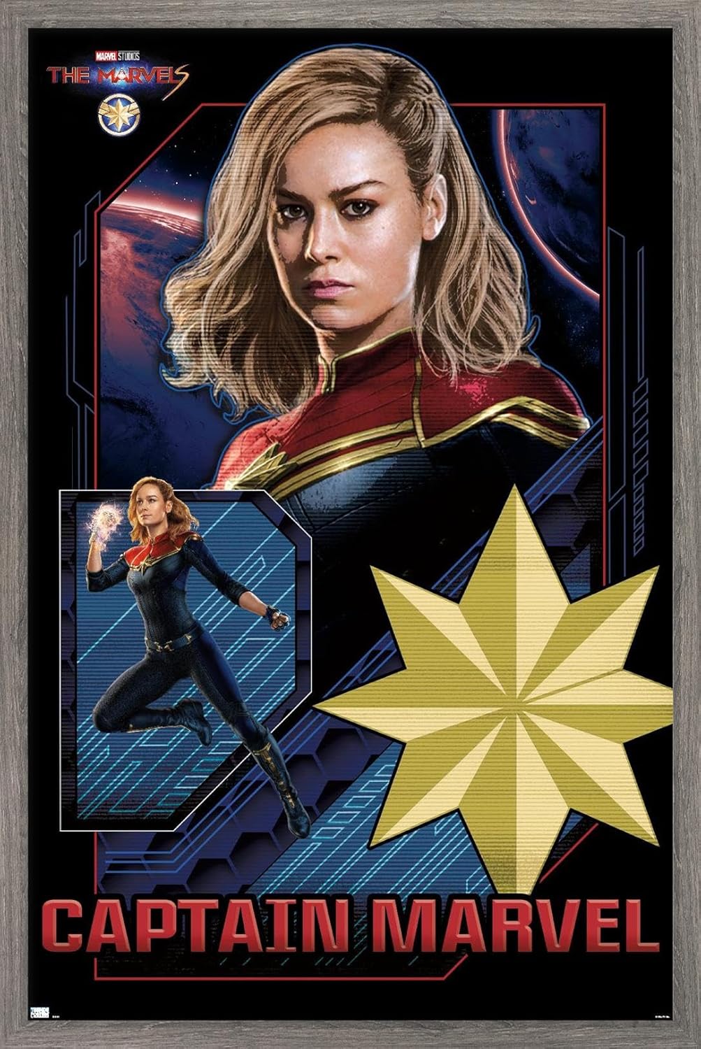 Trends International Marvel The Marvels – Póster de pared de Capitán Marvel, 14.72 x 22.37 pulgadas, versión enmarcada de madera de granero
