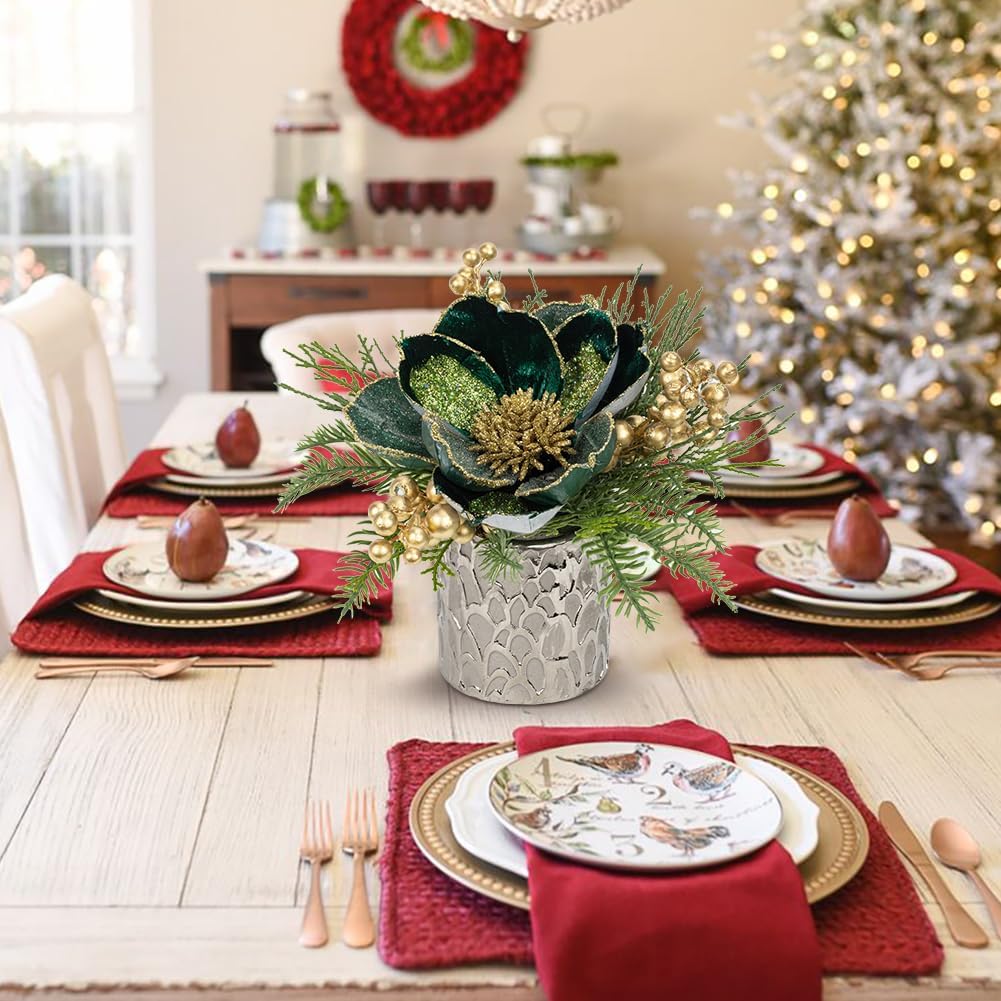 Centro de mesa de Navidad verde de 9 pulgadas, 5 pulgadas, flor de magnolia con purpurina, bayas doradas, abeto, vegetación, centro de mesa