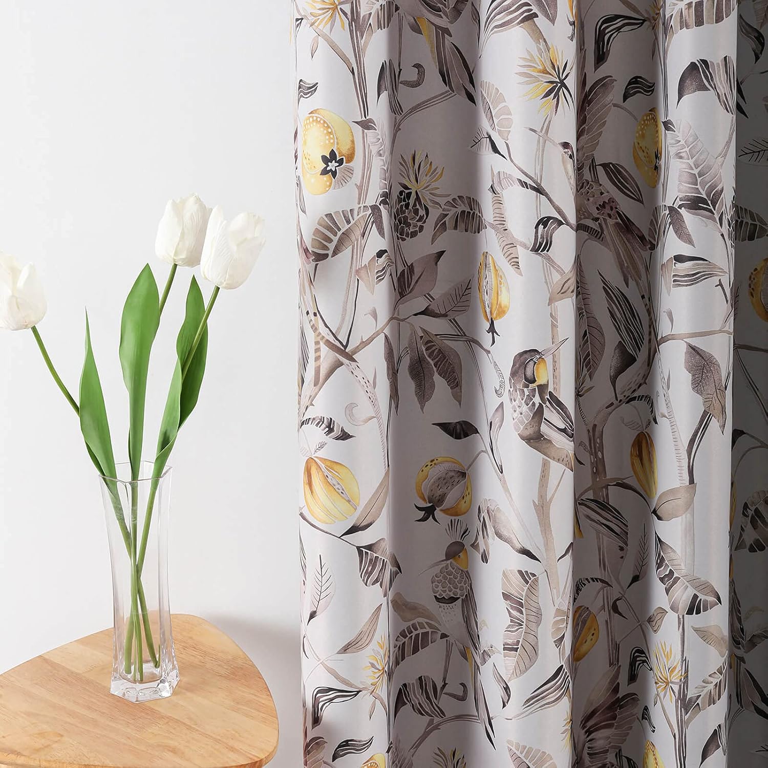 VOGOL Cortinas de poliéster insonorizadas para oscurecer la habitación, con estampado de frutas y pájaros amarillo limón, cortina con ojales para