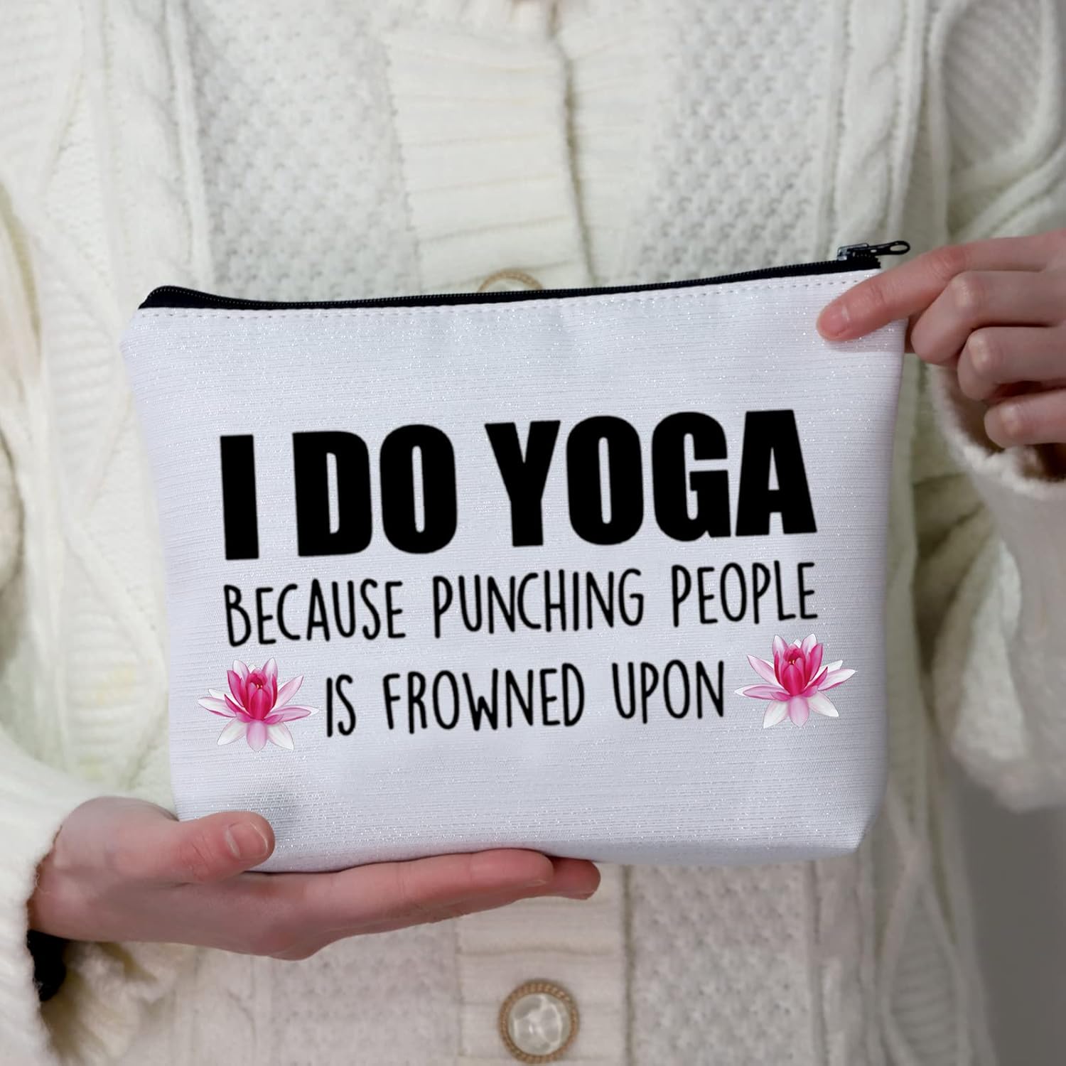 Regalo de yoga, regalo para amantes del yoga, bolsa de maquillaje para instructor de yoga, bolsa de maquillaje I Do Yoga Because Punch People Is