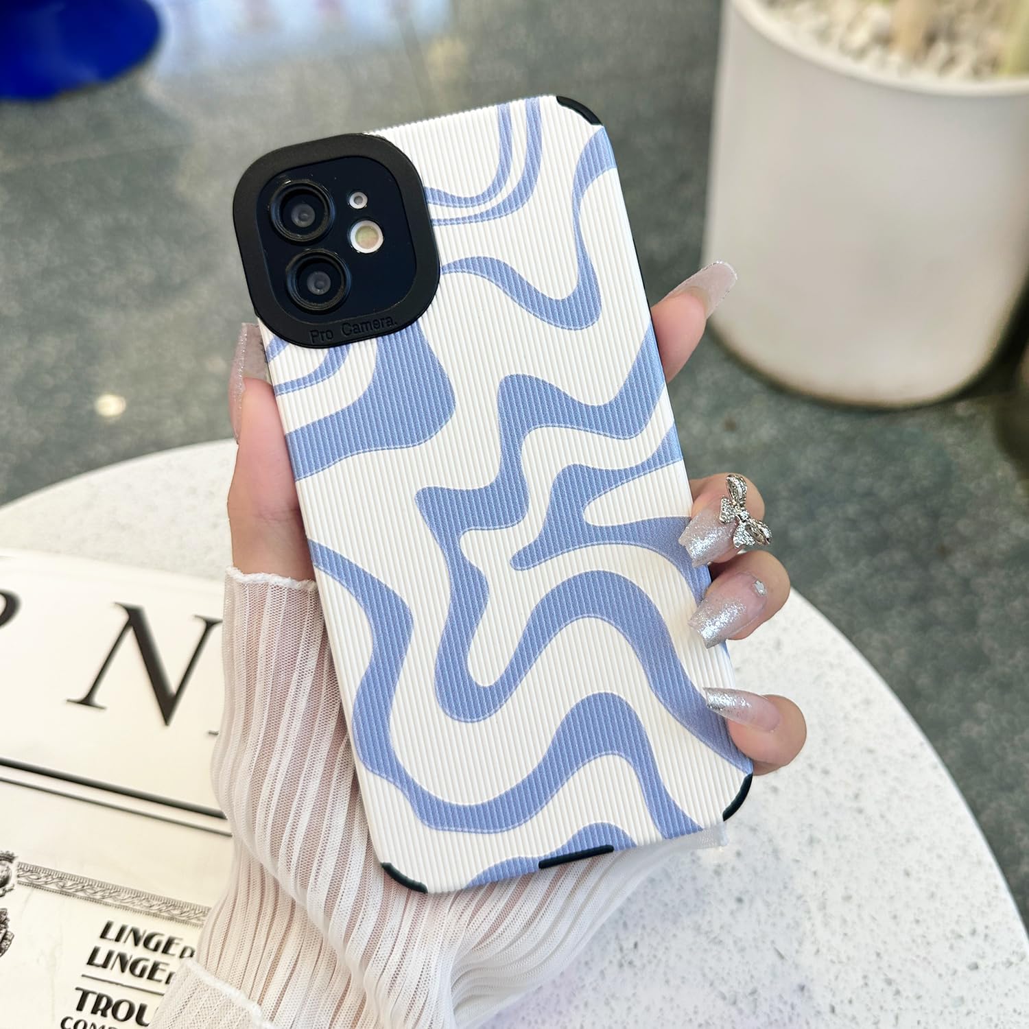 Funda diseñada para iPhone 11, piel sintética suave TPU y bonito arte ondulado pintado para mujeres y niñas, protector delgado a prueba de golpes,