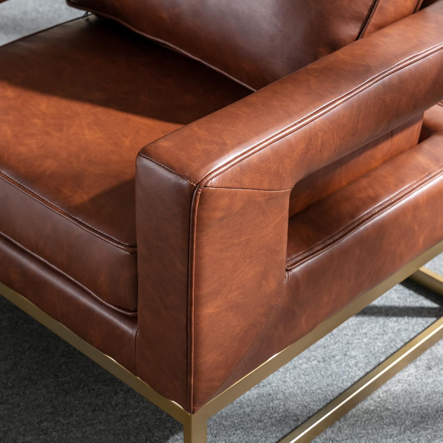 HEAH-YO Silla decorativa moderna con reposabrazos, silla individual de piel sintética sintética con patas de metal dorado, cómodas sillas modernas