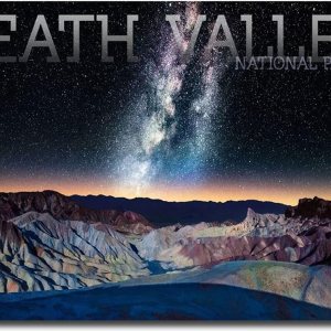 Zabriskie Point & Vía Láctea Parque Nacional Valle de la Muerte Tamaño 2.5″ x 3.5″ Zabriskie Point & Vía Láctea Parque Nacional Valle de la Muerte Tamaño 2.5″ x 3.5″
