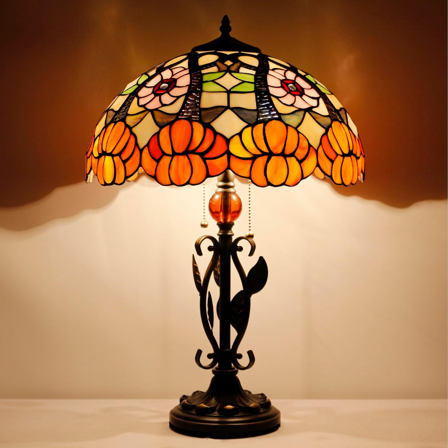 Tiffany – Lámpara de mesa con diseño de flores amarillas, luz de lectura para escritorio, 16 x 16 x 24 pulgadas, base de hojas de metal para