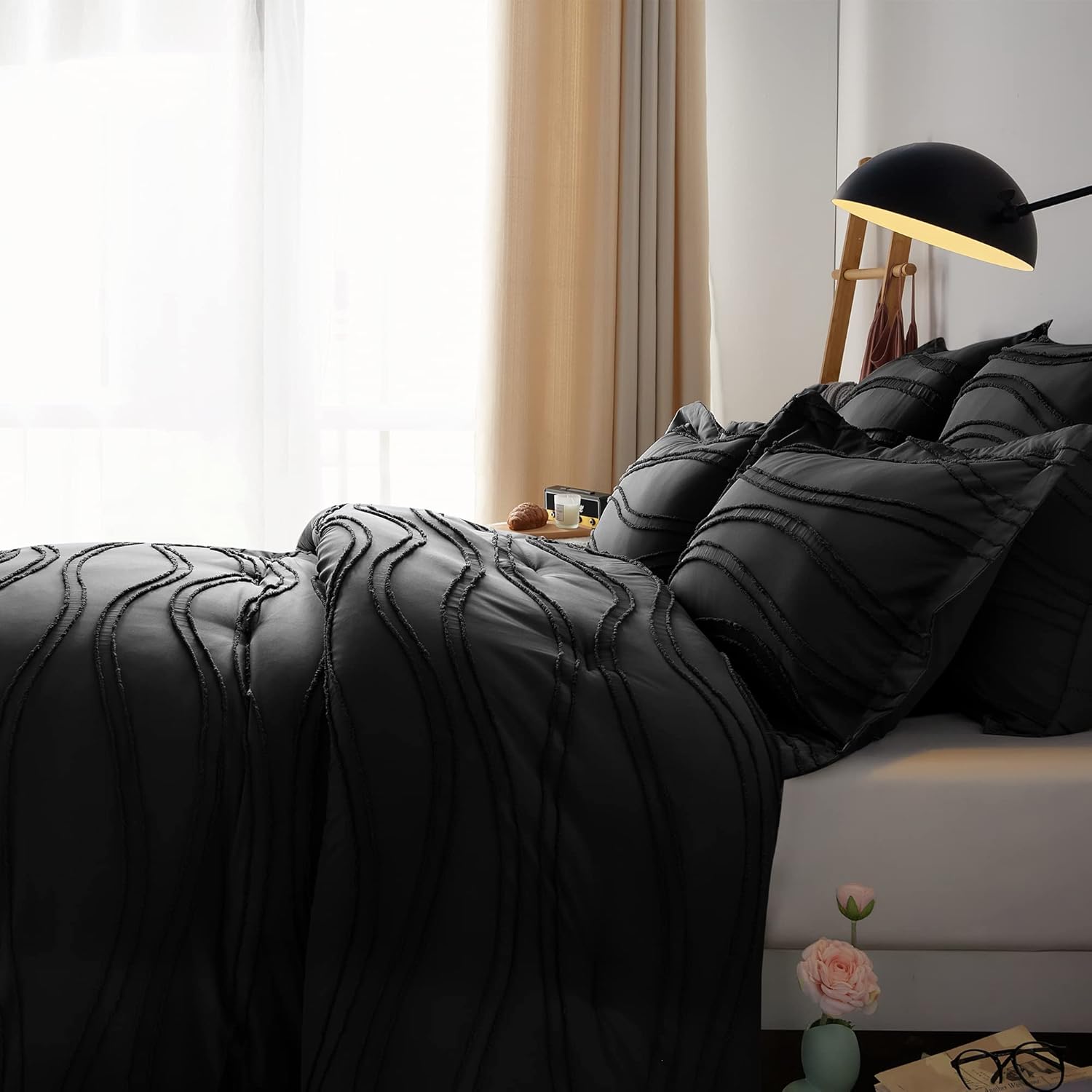 Gemarwel Juego de edredón negro tamaño individual, edredón blanco suave de 2 piezas, juego de ropa de cama y colecciones ligero bohemio copetudo