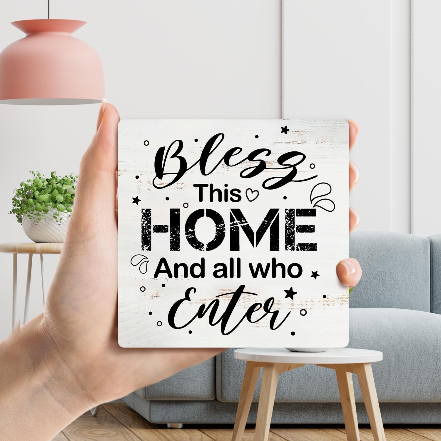 Bless This Home And All Who Enter Placa de madera impresa con soporte, placa de decoración de escritorio cristiana de 4 x 4 pulgadas, letrero de