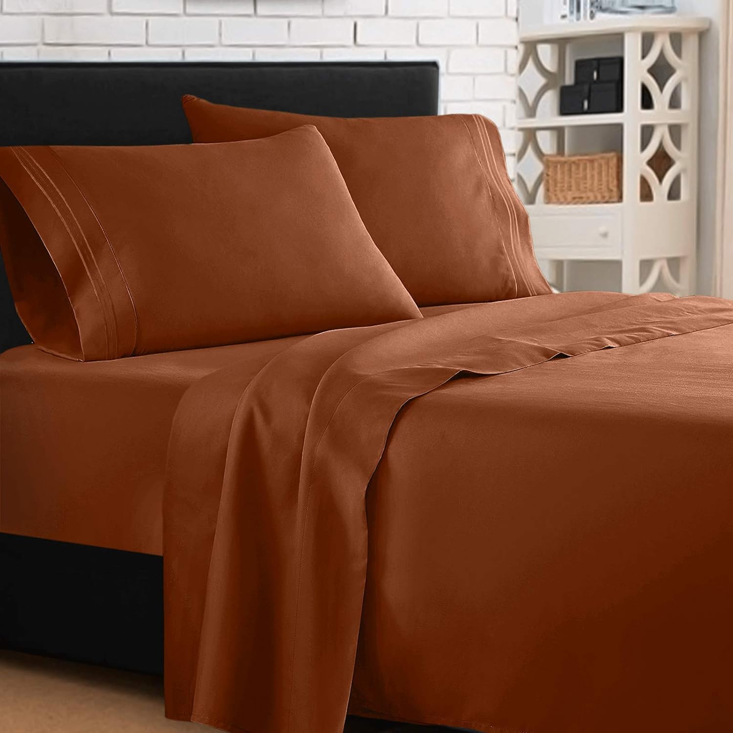 Juego de sábanas para dormitorio de 4 piezas, colección 1500 Clara Clark.