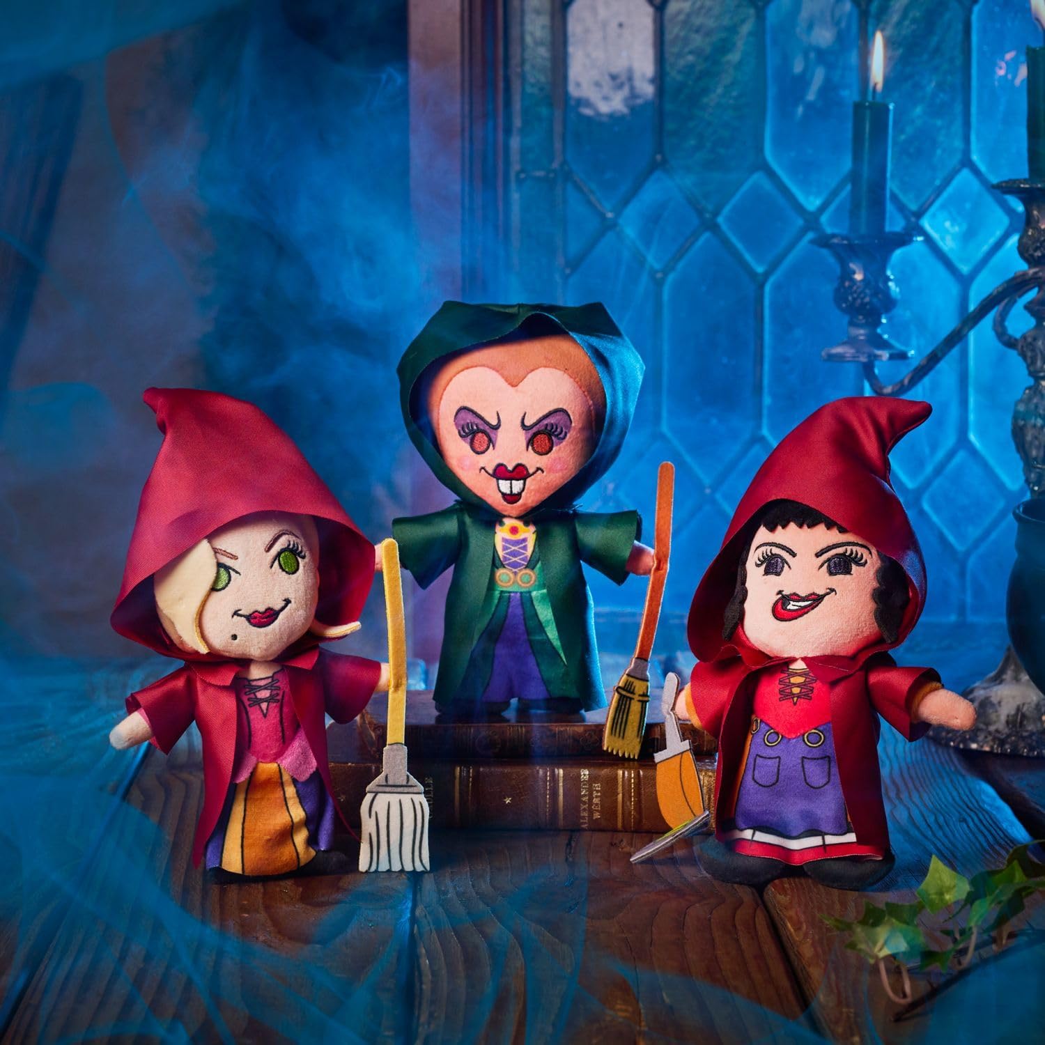 Disney Store – Juego de peluche oficial de Sanderson Sisters  Hocus Pocus  Trio Set  Pequeño 6 pulgadas  Winifred, Sarah & Mary  Hechicera magia de