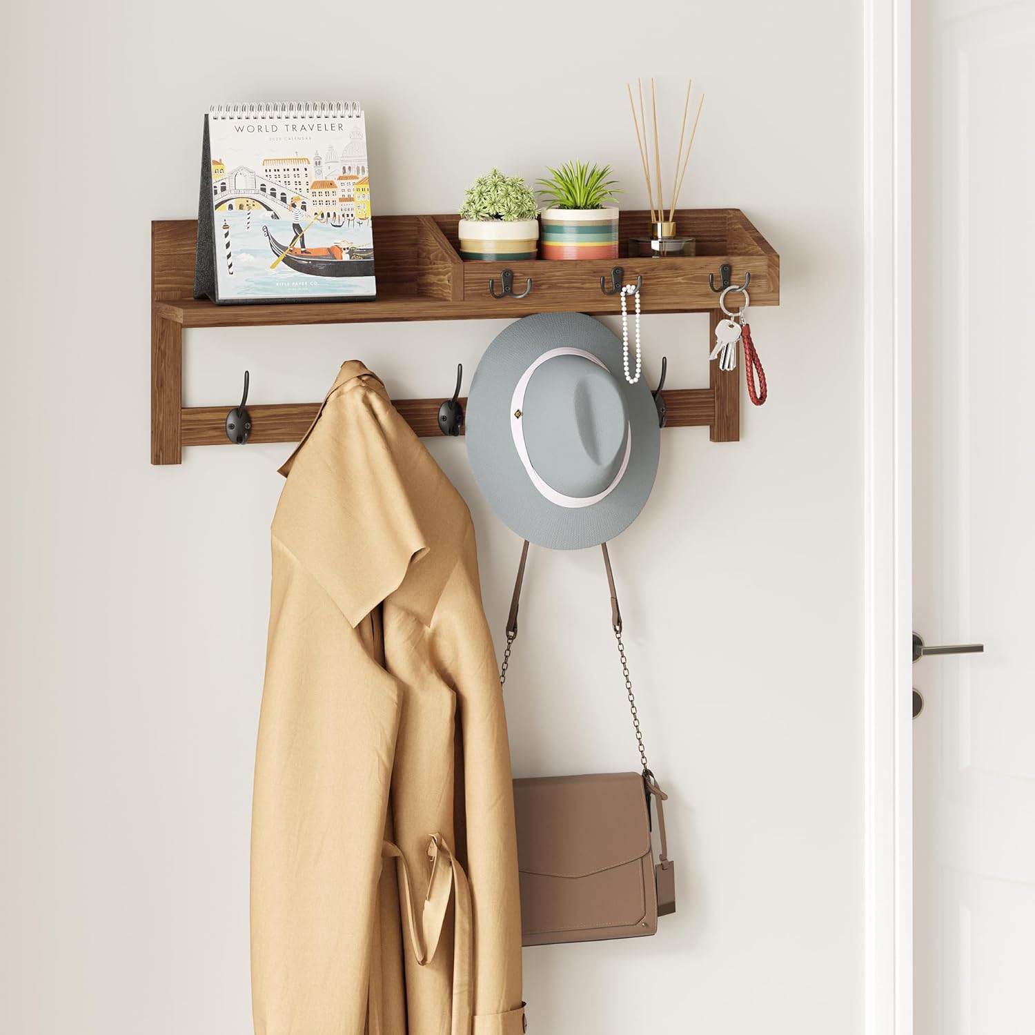 AMBIRD Ganchos de pared con estante de 26.57 pulgadas para colgar en la pared, ganchos de madera para colgar abrigos de pared con estante para
