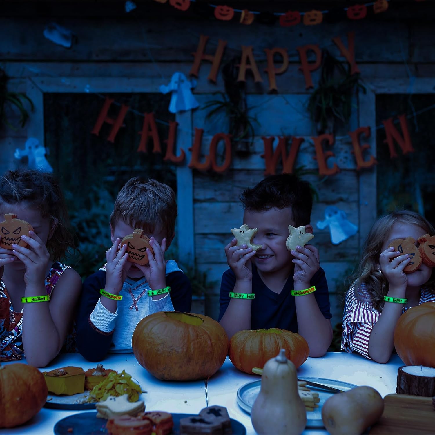 48 pulseras de silicona luminosas de Halloween, pulseras con patrones de calabaza que brillan en la oscuridad para Halloween, regalos de truco o