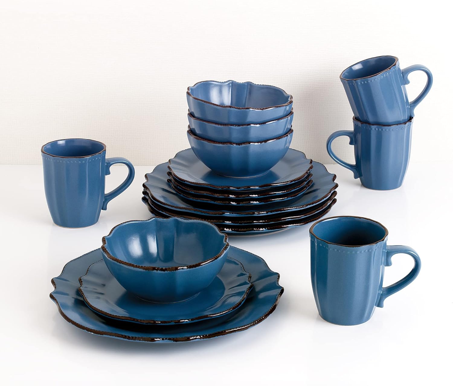 Lorren Home Trends Vajilla azul Yale de 16 piezas con borde festoneado