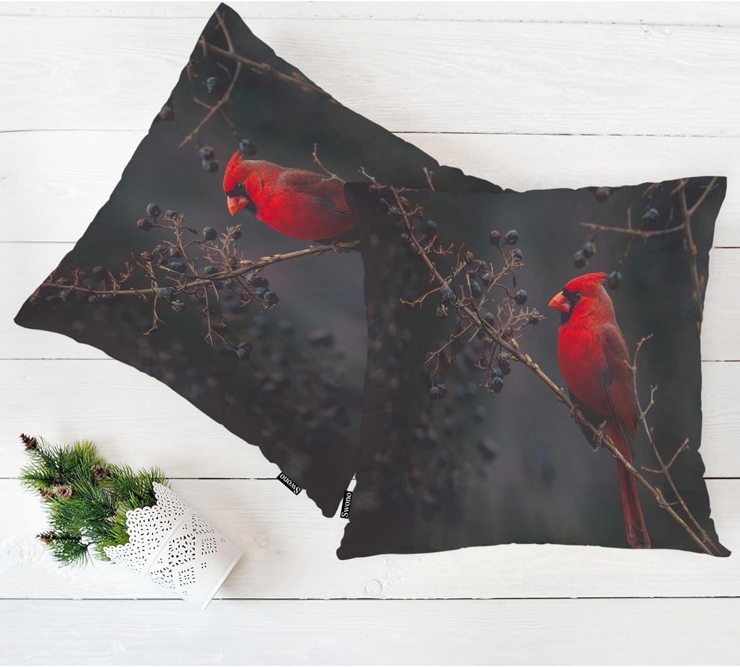Swono Fundas de almohada de 18 x 18 pulgadas, color rojo cardenal, pájaro y bayas, fundas de cojín bohemias para sofá cama, funda de almohada