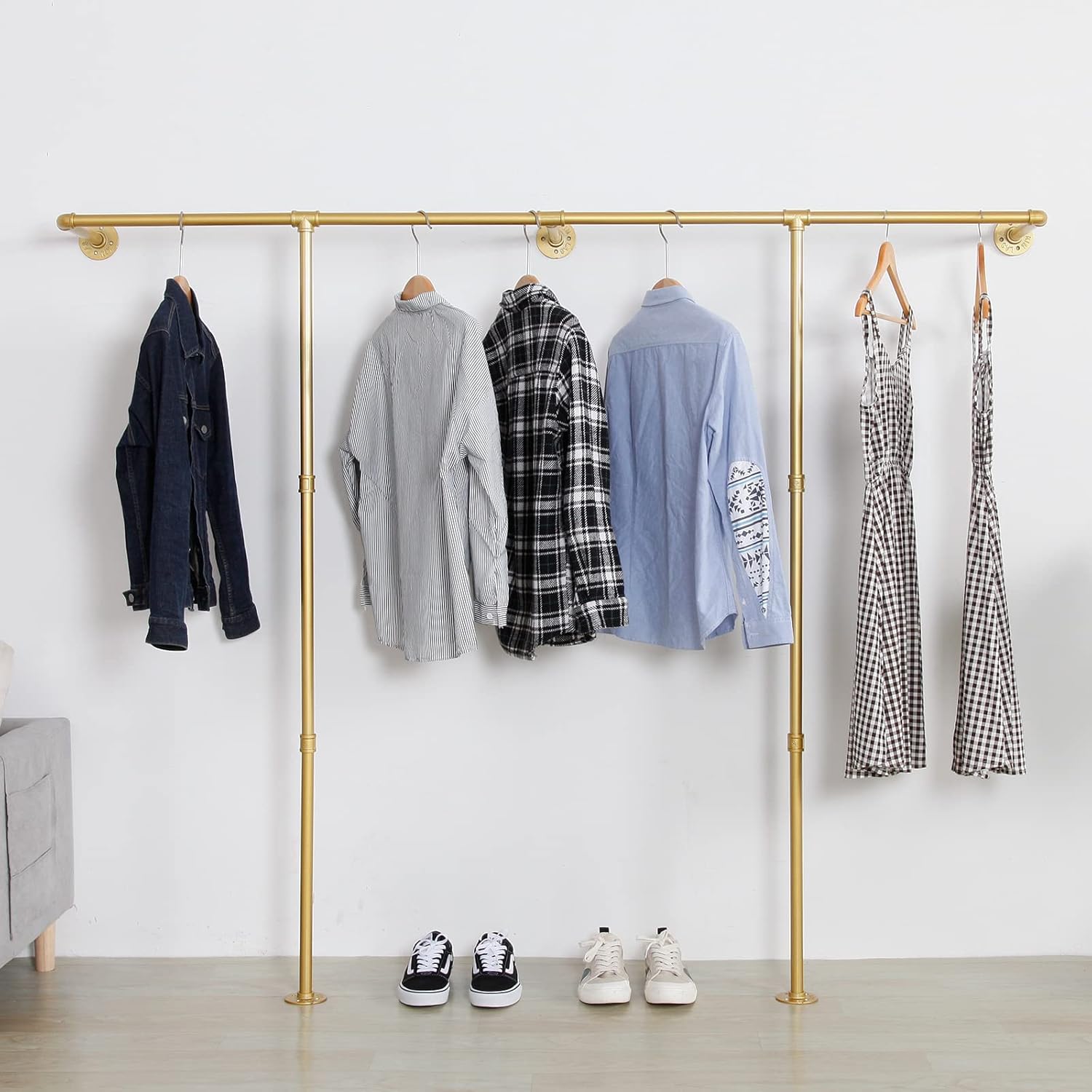 Perchero industrial para ropa montado en la pared, cinco bases, fuerte capacidad de carga, ahorro de espacio, adecuado para exhibición y