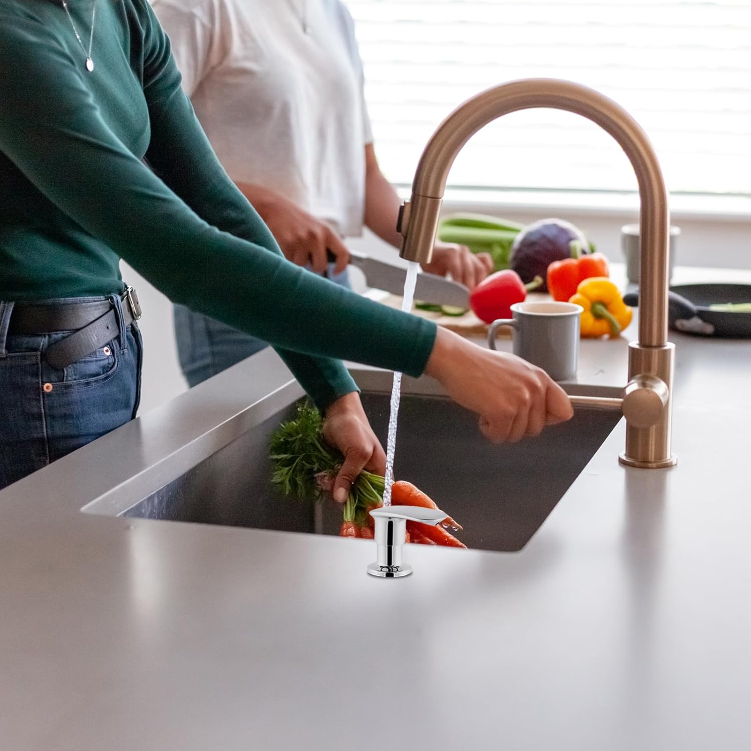 Rhitchy Dispensador de jabón para fregadero de cocina dispensador de jabón de fregadero integrado de acero inoxidable con diseño de tubo de