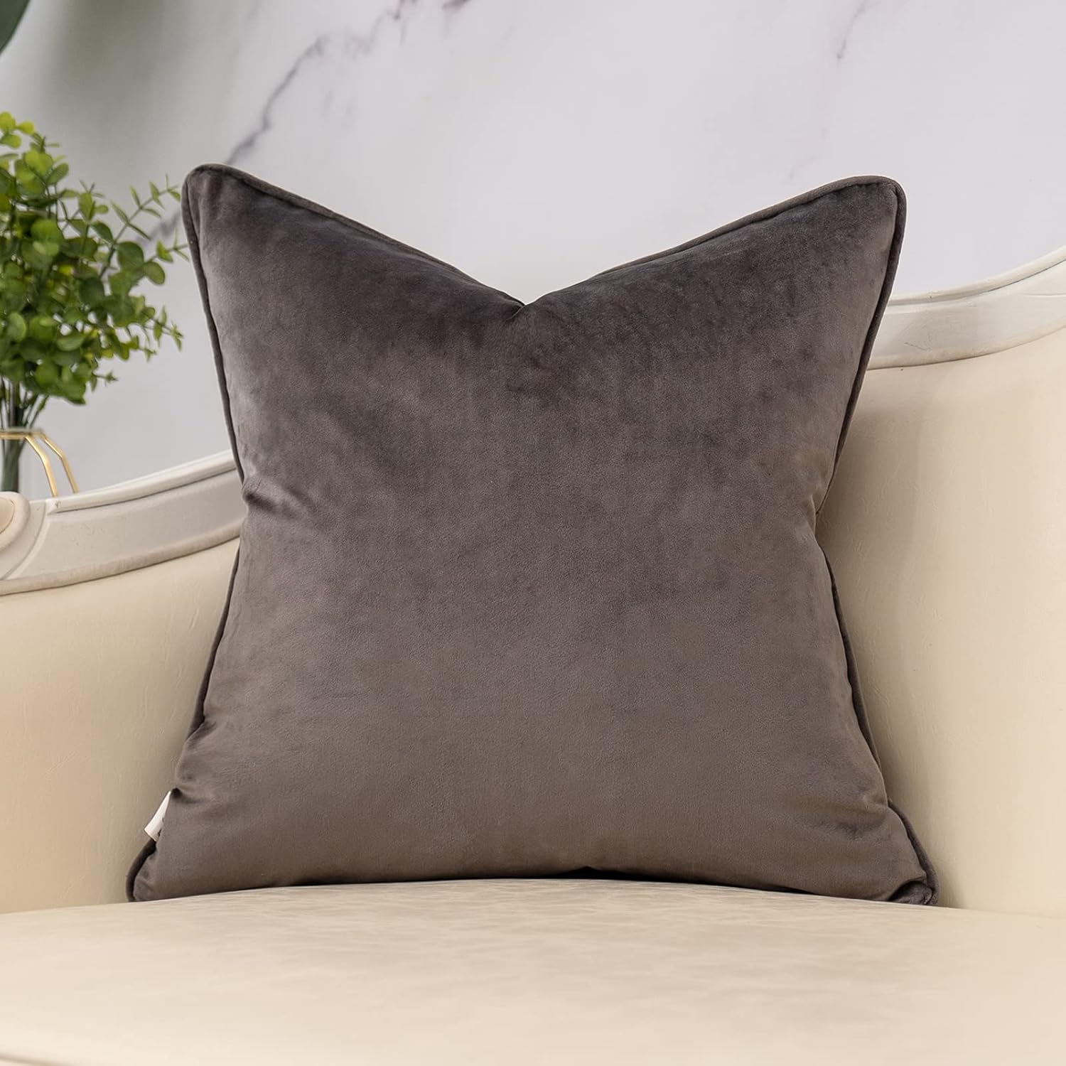 Yangest Funda de almohada decorativa de terciopelo gris oscuro, funda de cojín moderna de 20 x 20 pulgadas para sofá, dormitorio, sala de estar,