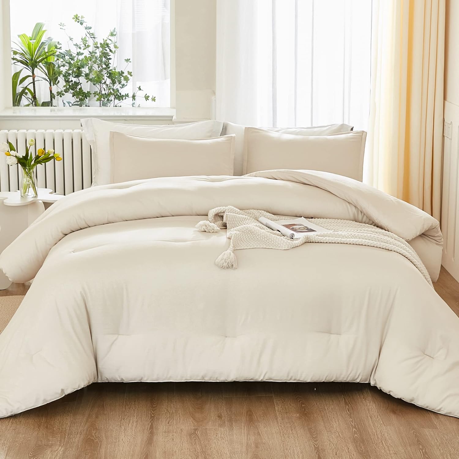 Litanika Edredón de tamaño King, color beige, juego de ropa de cama y colecciones bohemias ligeras de 3 piezas, edredón de plumón alternativo para