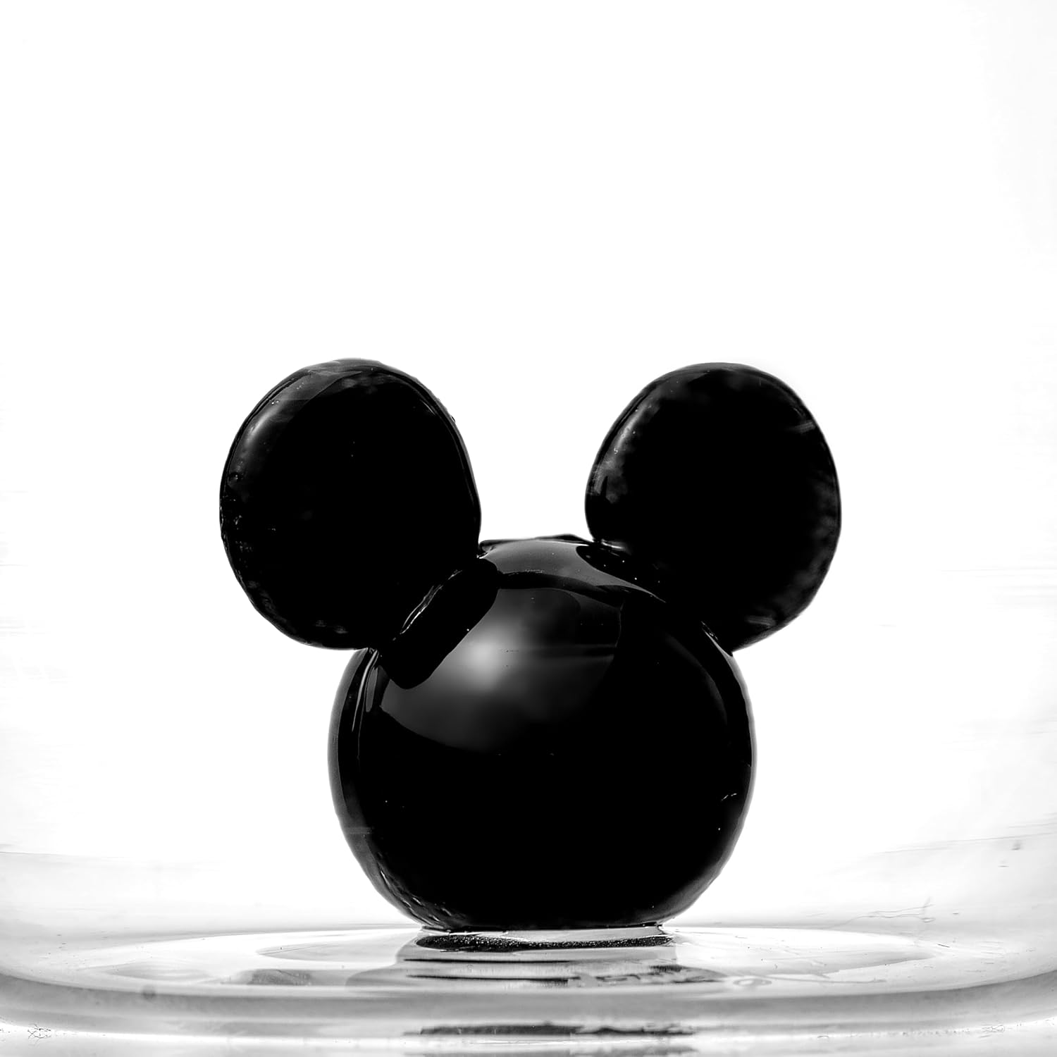 JoyJolt Disney Mickey Mouse, Icon Highball Glass 2 vasos de vidrio para beber. Vasos de 14 onzas de alto para bebidas. Vasos de cóctel, cristalería