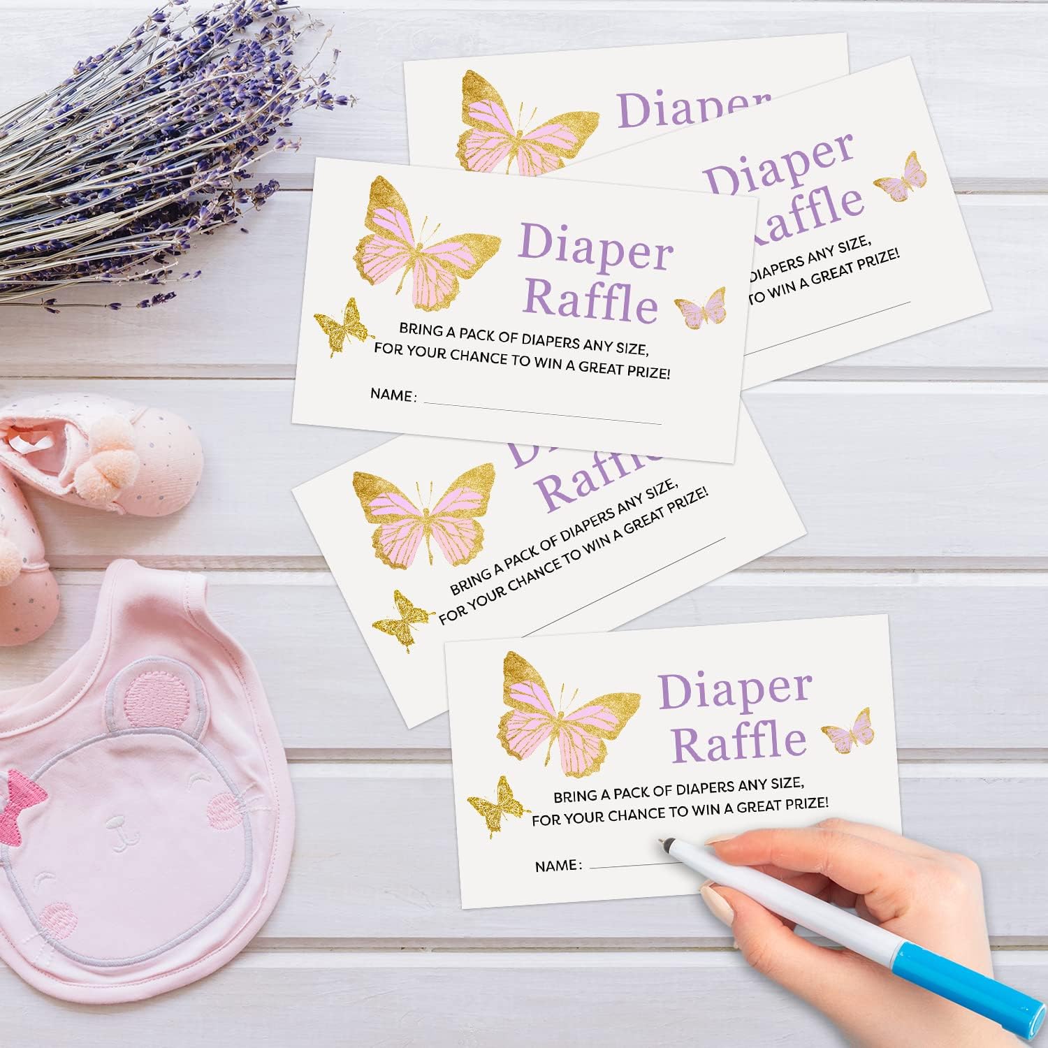 Juego de rifa de pañales para baby shower, 1 letrero y 50 boletos para rifas de pañales, mariposas doradas lilas, decoraciones de juego para fiesta