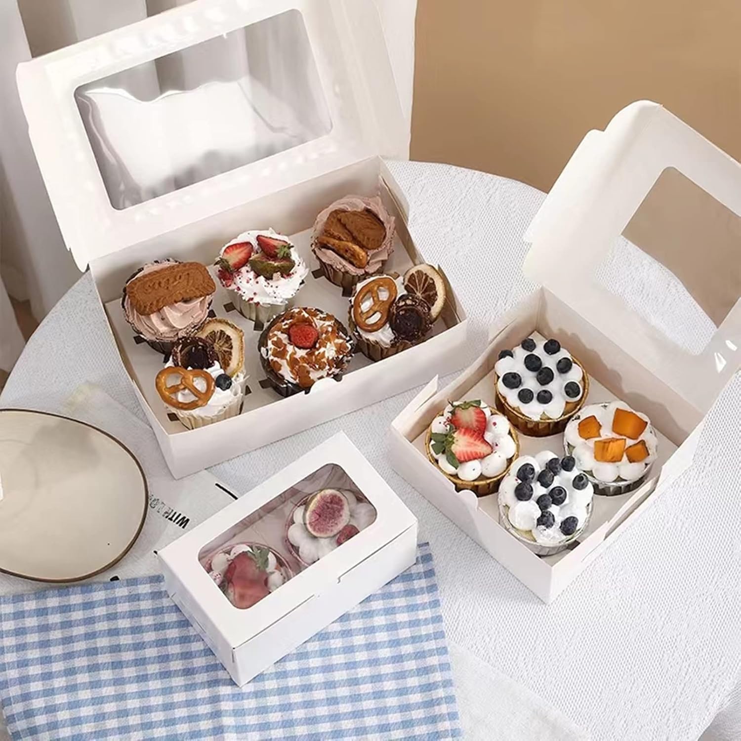 MonYouGe Juego de 30 cajas para cupcakes a granel con ventana transparente para 4 cupcakes estándar, contenedor desechable de grado alimenticio