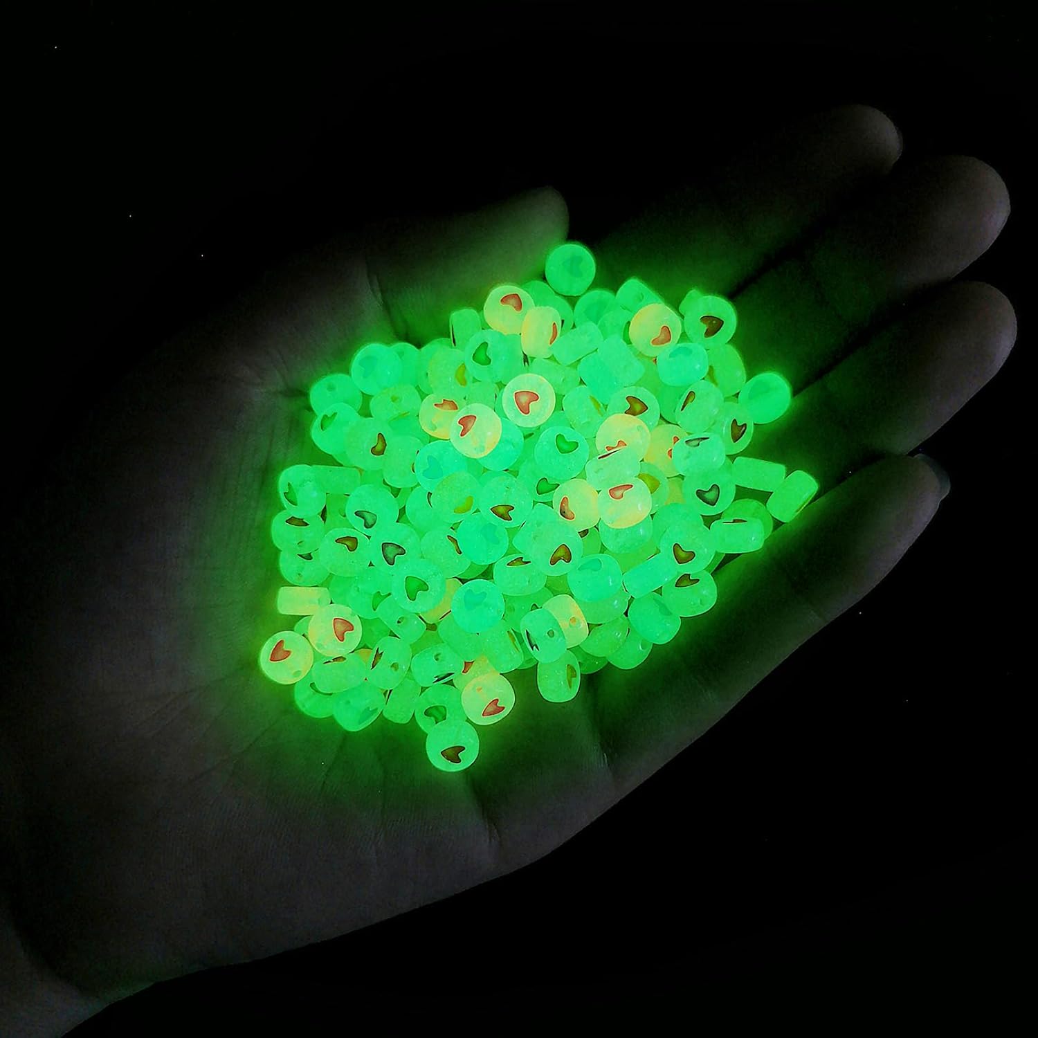 500 cuentas acrílicas luminosas de 0.276 in que brillan en la oscuridad, para hacer pulseras, collares, joyas (corazón colorido)