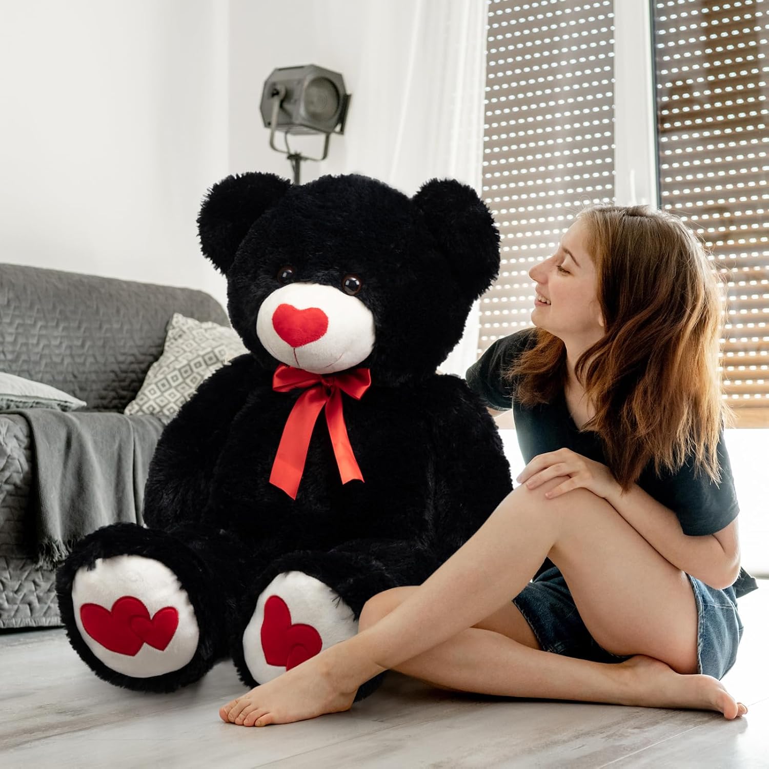 HollyHOME Oso de peluche grande con corazón rojo para novia y niños, día de San Valentín, 36 pulgadas, color negro