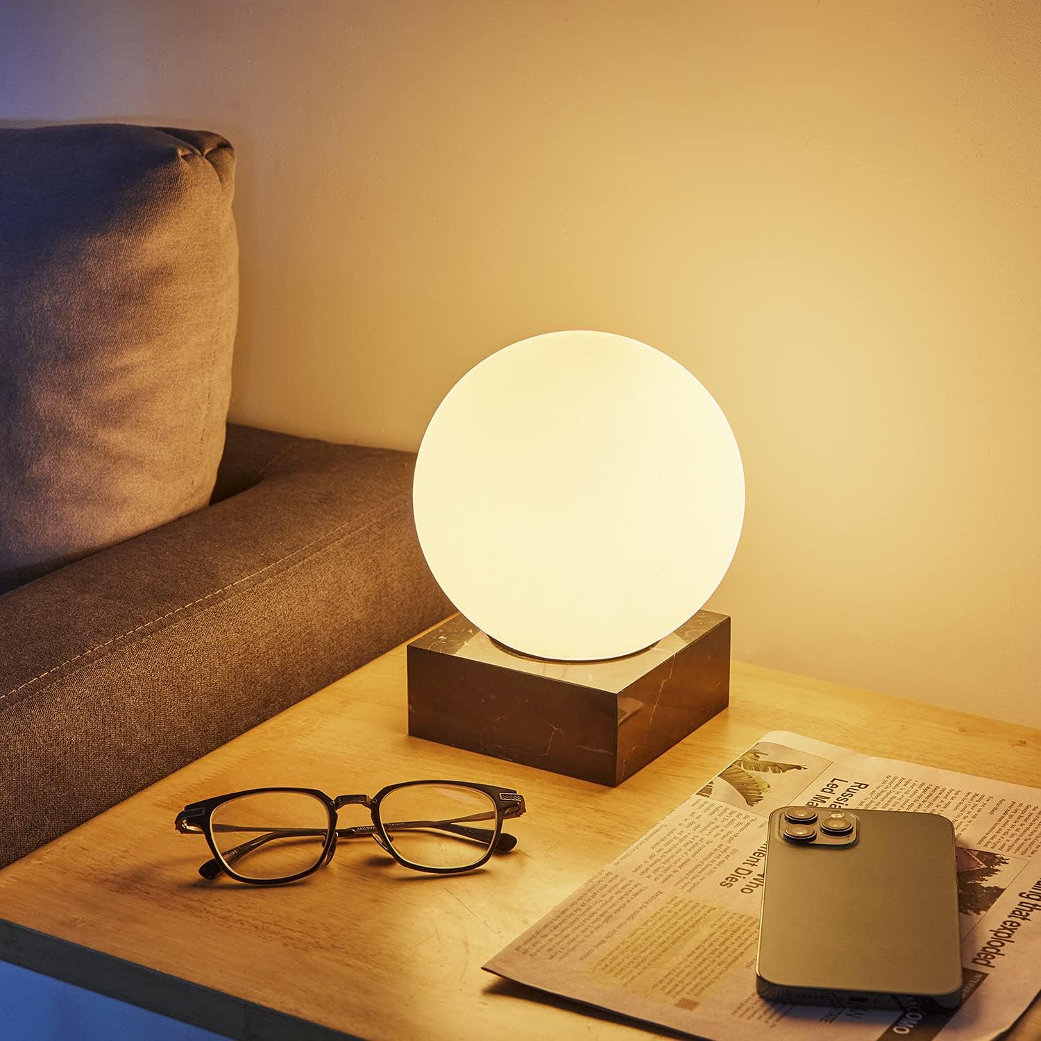 FLORNIA Lámpara de mesa industrial moderna, lámpara de escritorio única con pantalla de vidrio y base de mármol para dormitorio, sala de estar,