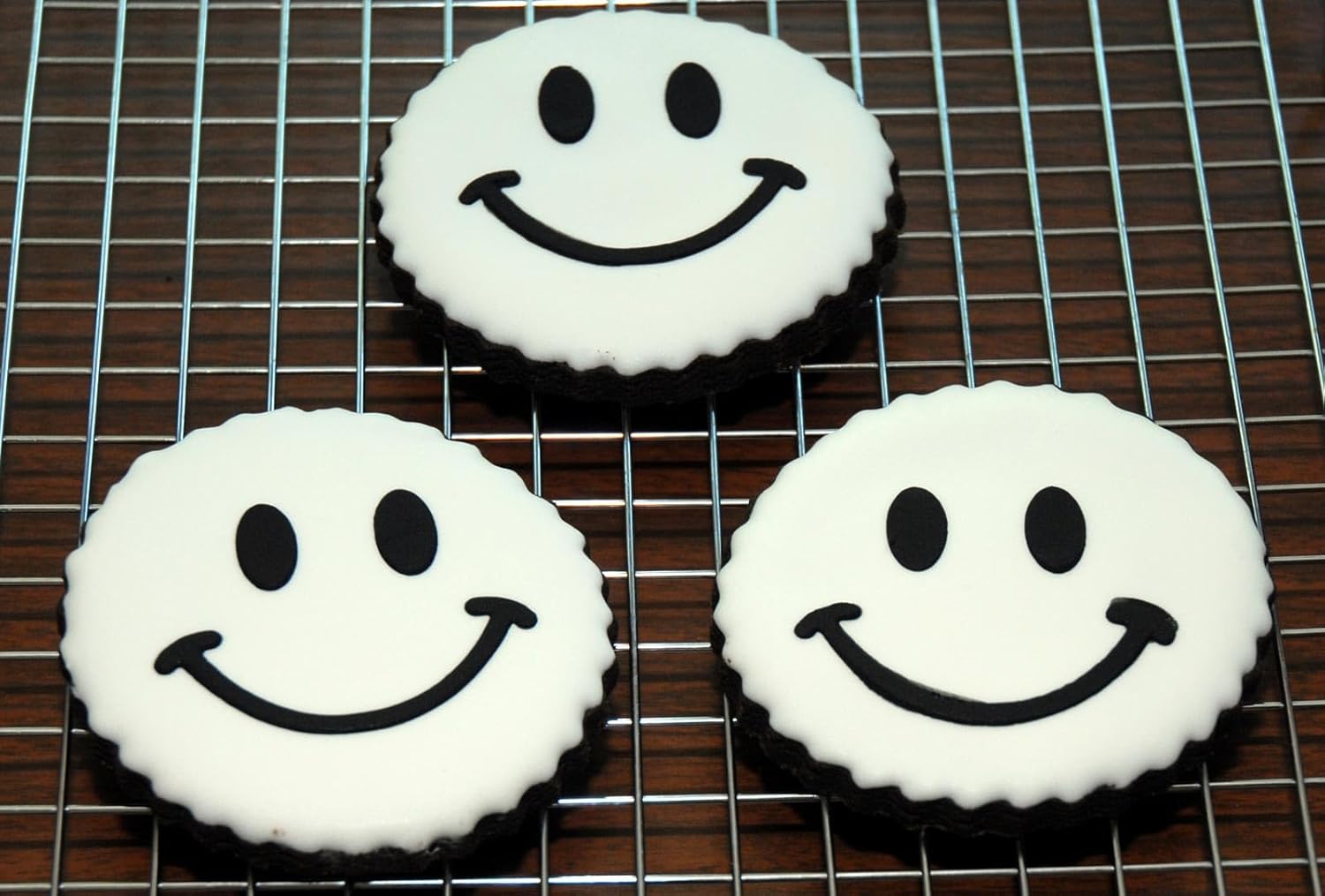 Designer Stencils Juego de plantillas de galletas de paz y felicidad, beigesemitransparente