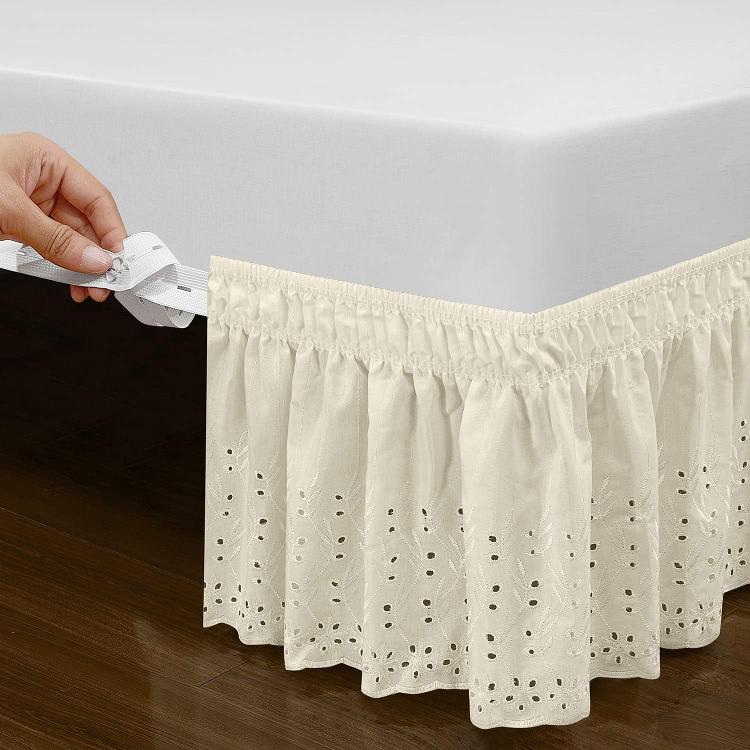Falda para cama de ojalillo con elástico y volantes