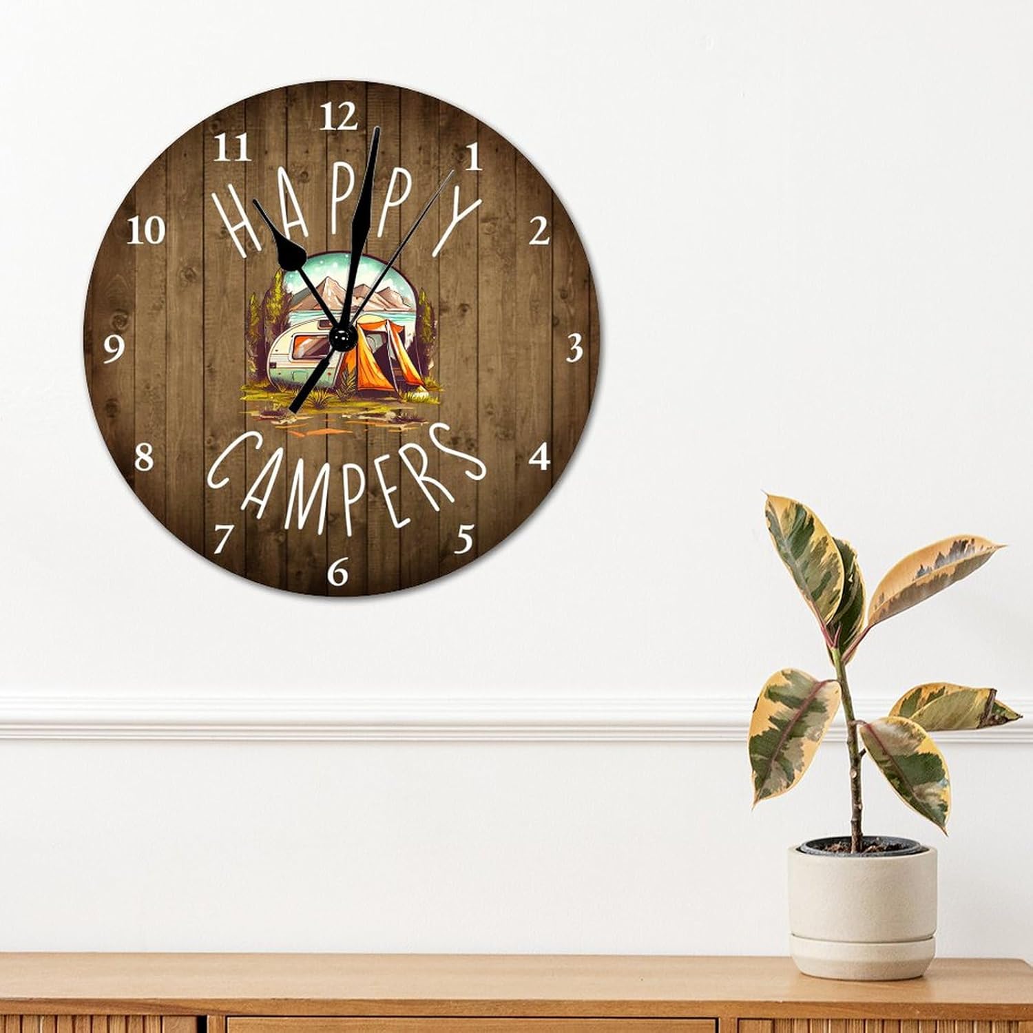 Reloj de PVC de 10 pulgadas silencioso sin tictac Happy Camper sin marco, con temática de camping, funciona con pilas, moderno reloj colgante
