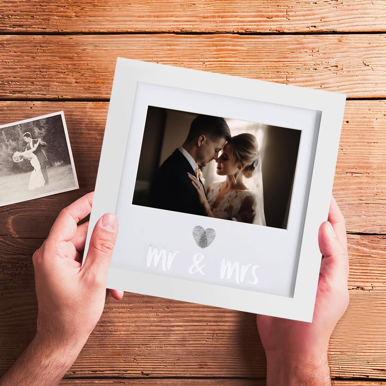 Jinchuan Paquete de 2 marcos de recuerdo con huella dactilar de corazón y kit de tinta, marco de fotos de boda, idea de regalo de despedida de