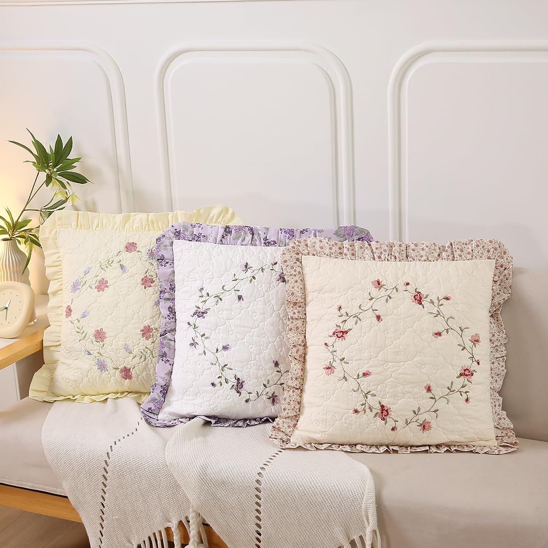 vctops Juego de 2 fundas de almohada cuadradas decorativas de algodón con volantes y diseño floral suave para sofá, cama (flor B, 18 x 18 pulgadas)