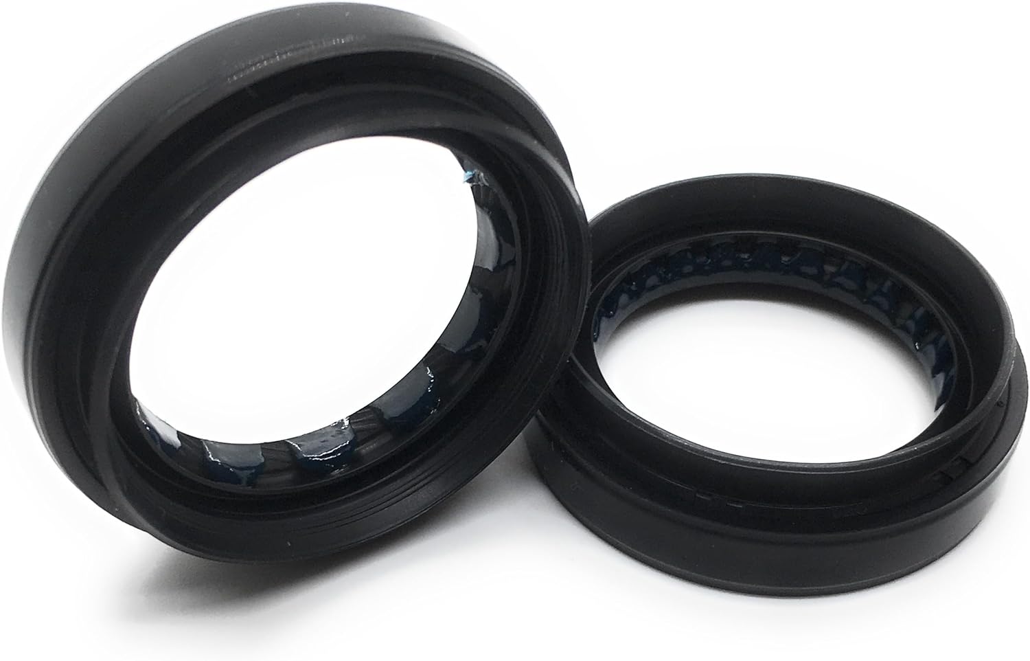 REPLACEMENTKITS.COM Juego de 2 sellos de eje de transmisión delantera de marca, se adapta a varios modelos y años Subaru que reemplaza 806735300 y