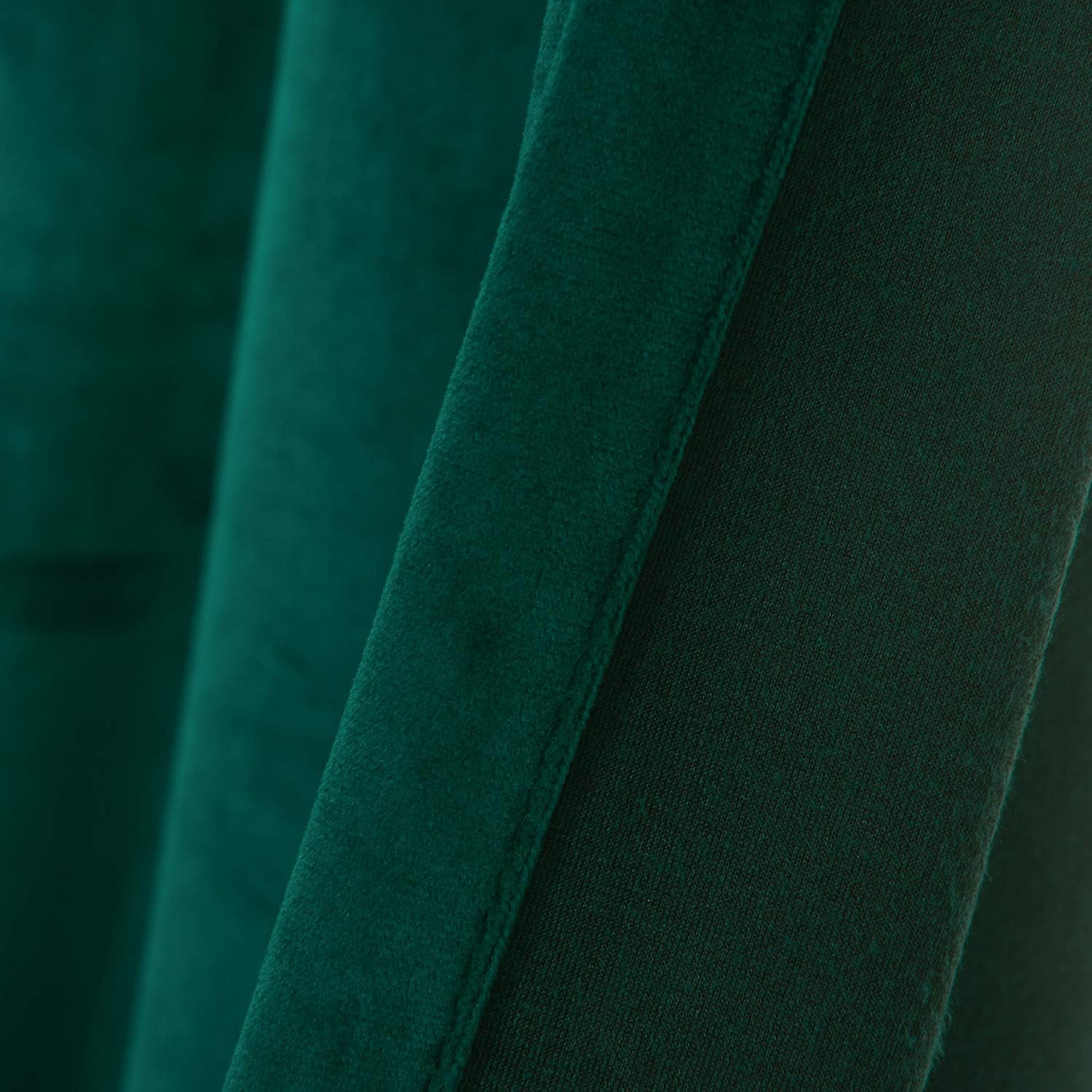 Cortinas de terciopelo de Roslyn.