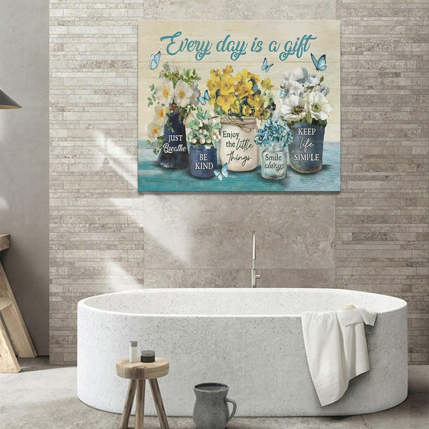 Decoración de pared con diseño de flores de granja para baño, arte de pared Every Day Is A Gift con diseño de mariposas amarillas, imágenes