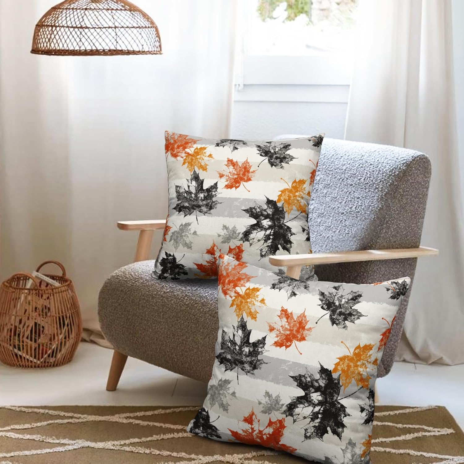 Juego de 2 fundas de almohada de hojas de otoño de 18 x 18 pulgadas, fundas de almohada decorativas de hojas de arce otoñales a rayas grises, fundas