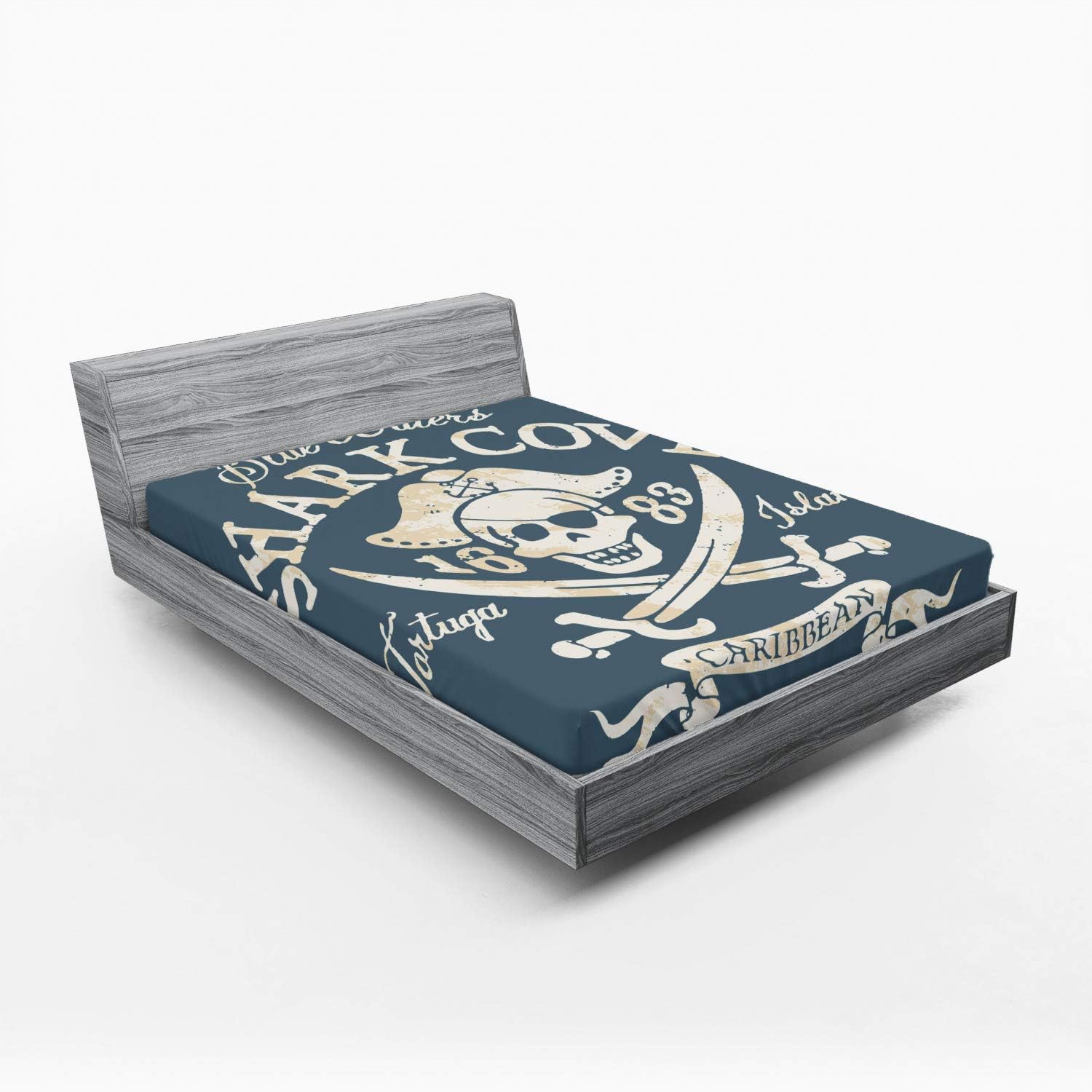Lunarable Sábana bajera ajustable pirata, Shark Cove Tortuga Island Caribbean Waters Retro Jolly Roger, funda de cama con bolsillo profundo elástico