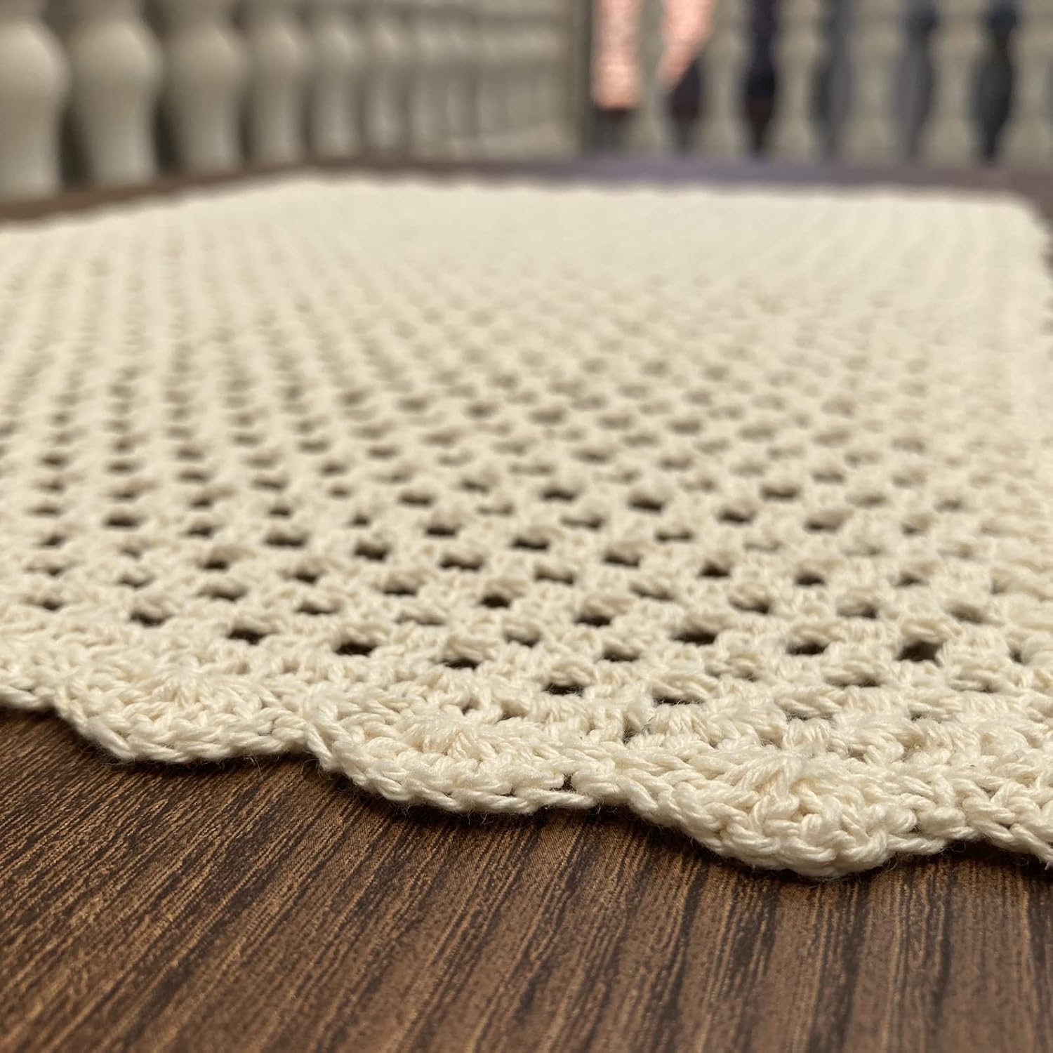 Mantel pequeño de algodón de ganchillo beige para mesa, protector rectangular para mesita de noche, cómoda para dormitorio, 12 x 17 pulgadas