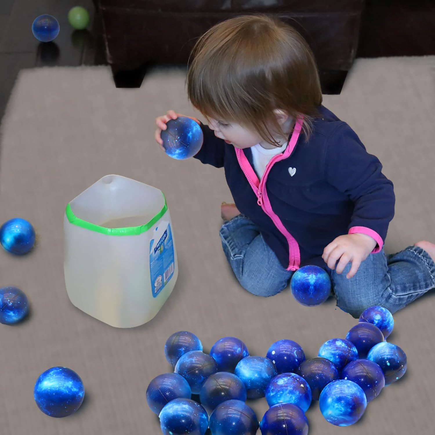 Paquete de 60 bolas de estrés de galaxia a granel para niños y adultos de 2.5 pulgadas, bolas sensoriales para aliviar el espacio exterior, bolas