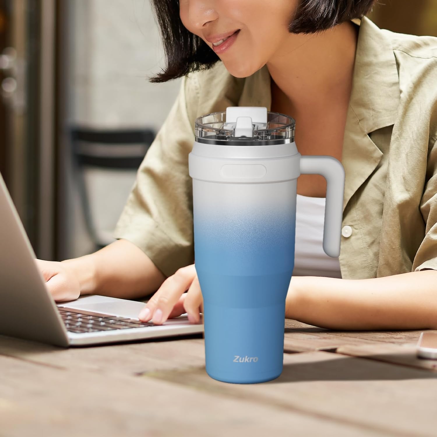 Vaso de 50 onzas con asa, vaso grande de acero inoxidable aislado a prueba de fugas con popote abatible 2 en 1 y tapa para sorber mantiene las