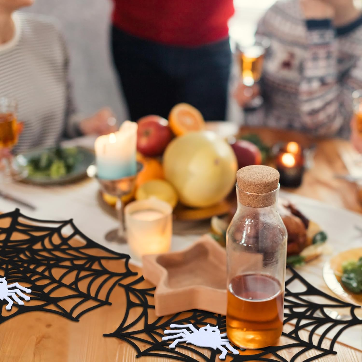 Newwiee Manteles individuales de araña de Halloween de 13 pulgadas, decoración de mesa de Halloween con bonitos manteles individuales de telaraña,