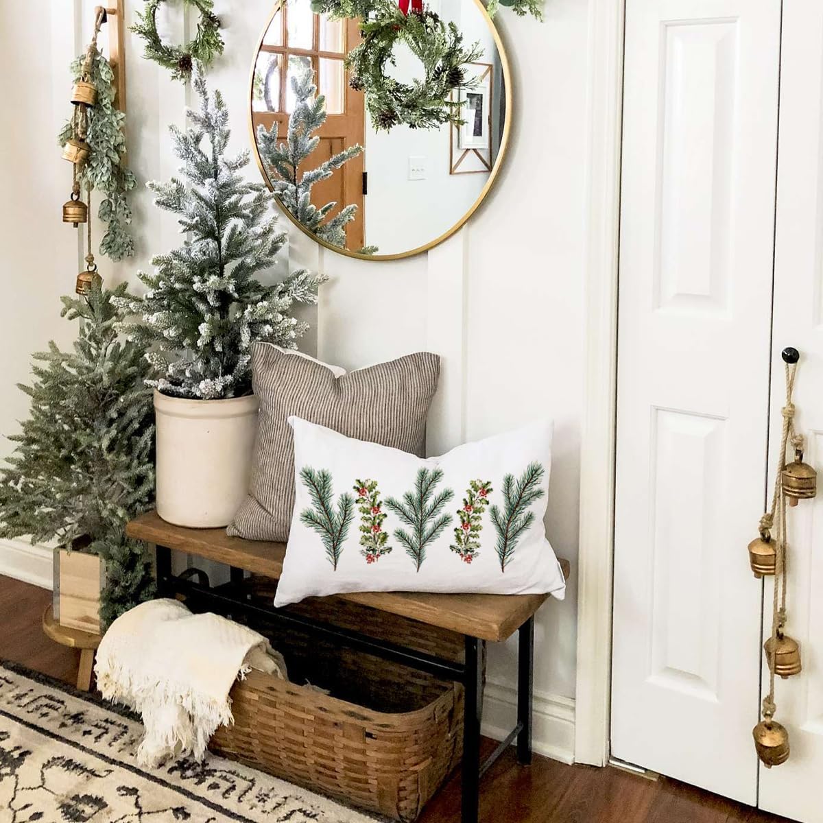 Funda de almohada decorativa de Navidad de 12 x 20 pulgadas, diseño de pino y baya de acebo, decoración para sofá