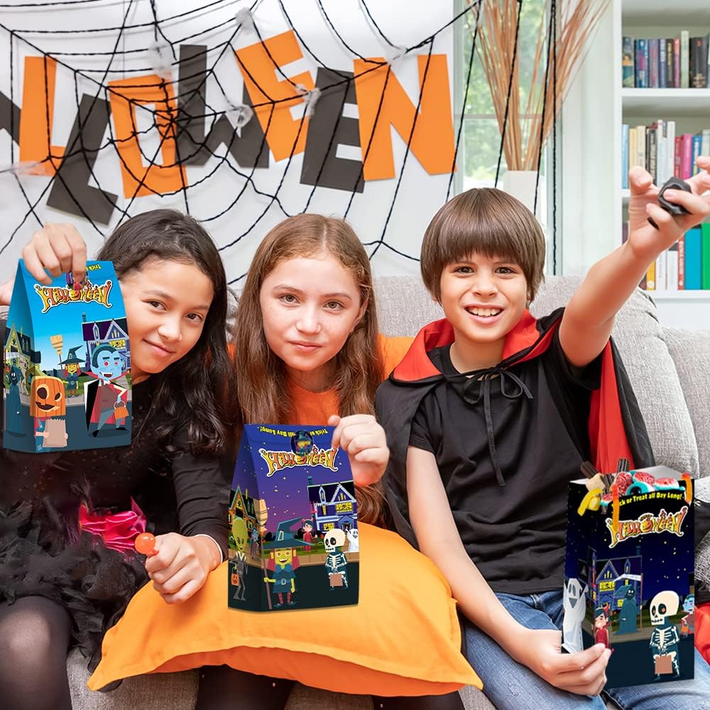 ArtCreativity Bolsas de golosinas de Halloween, juego de 24 bolsas de papel y 24 calcomanías, bolsas de dulces de Halloween de 10 pulgadas con