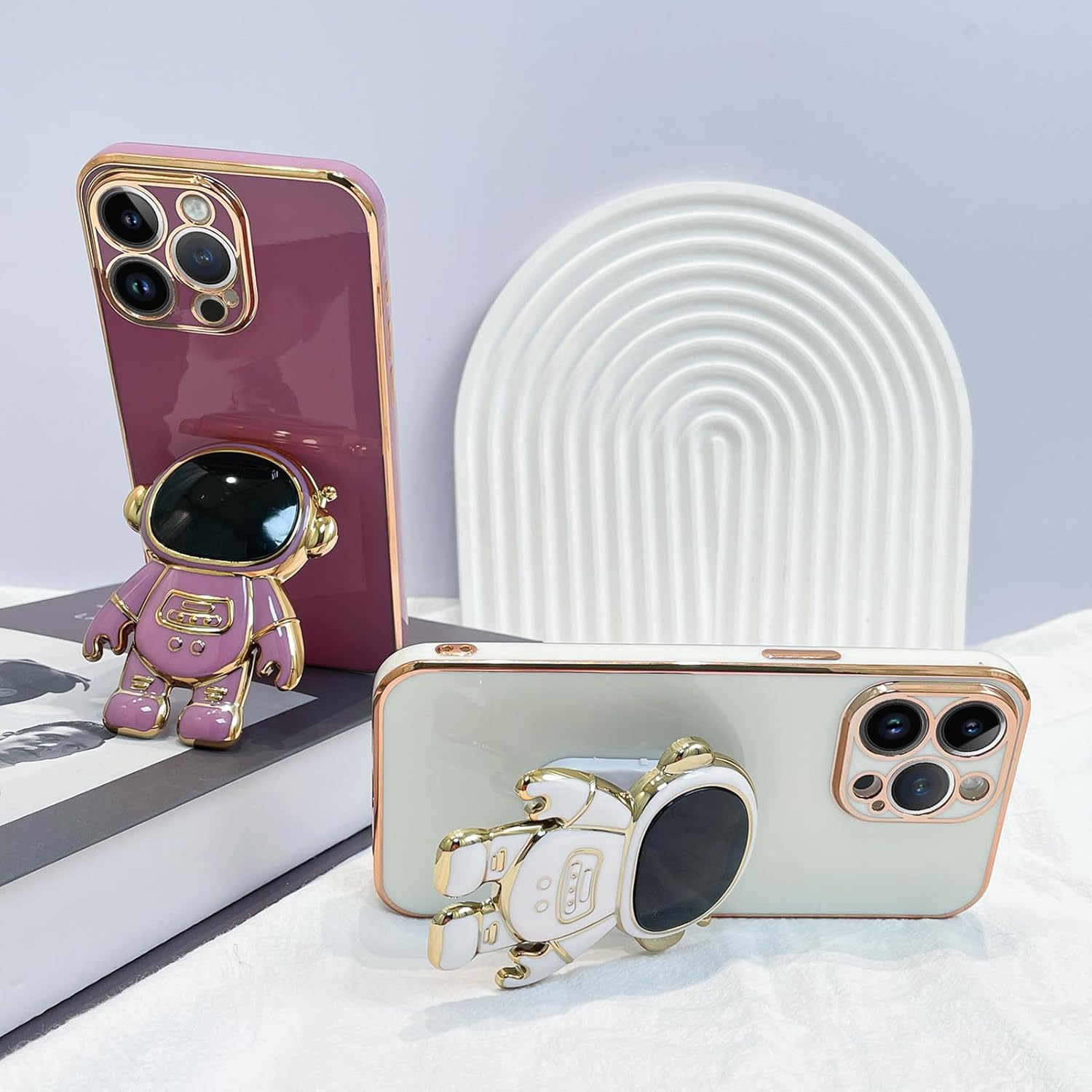 MZELQ Funda compatible con iPhone 15 Pro Max con diseño de astronauta chapado en función de atril y protector de pantalla para teléfono de lujo,