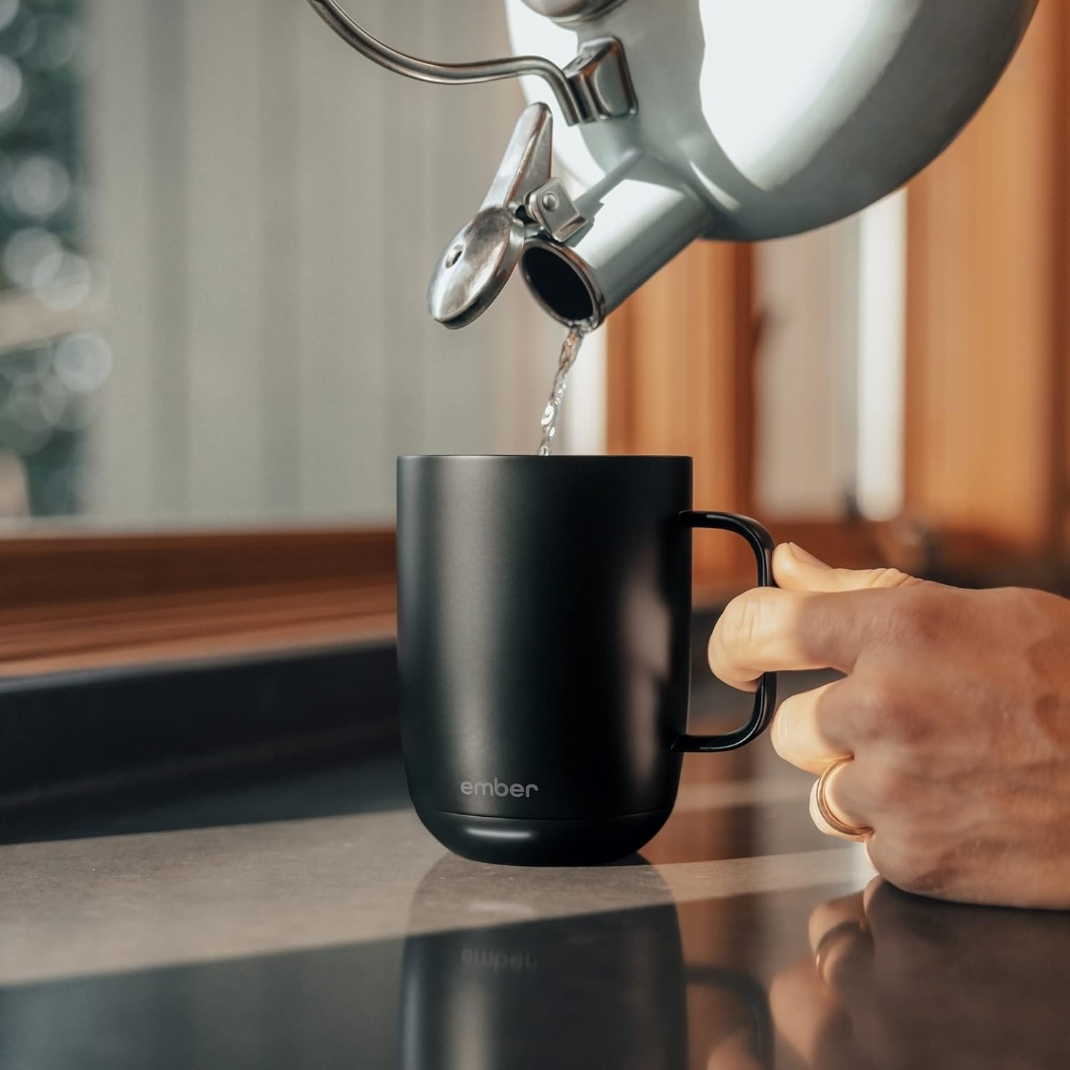 Ember – Taza inteligente con control de temperatura, 2, 10 onzas, color negro, duración de la batería de 1.5 horas, taza de café calentada