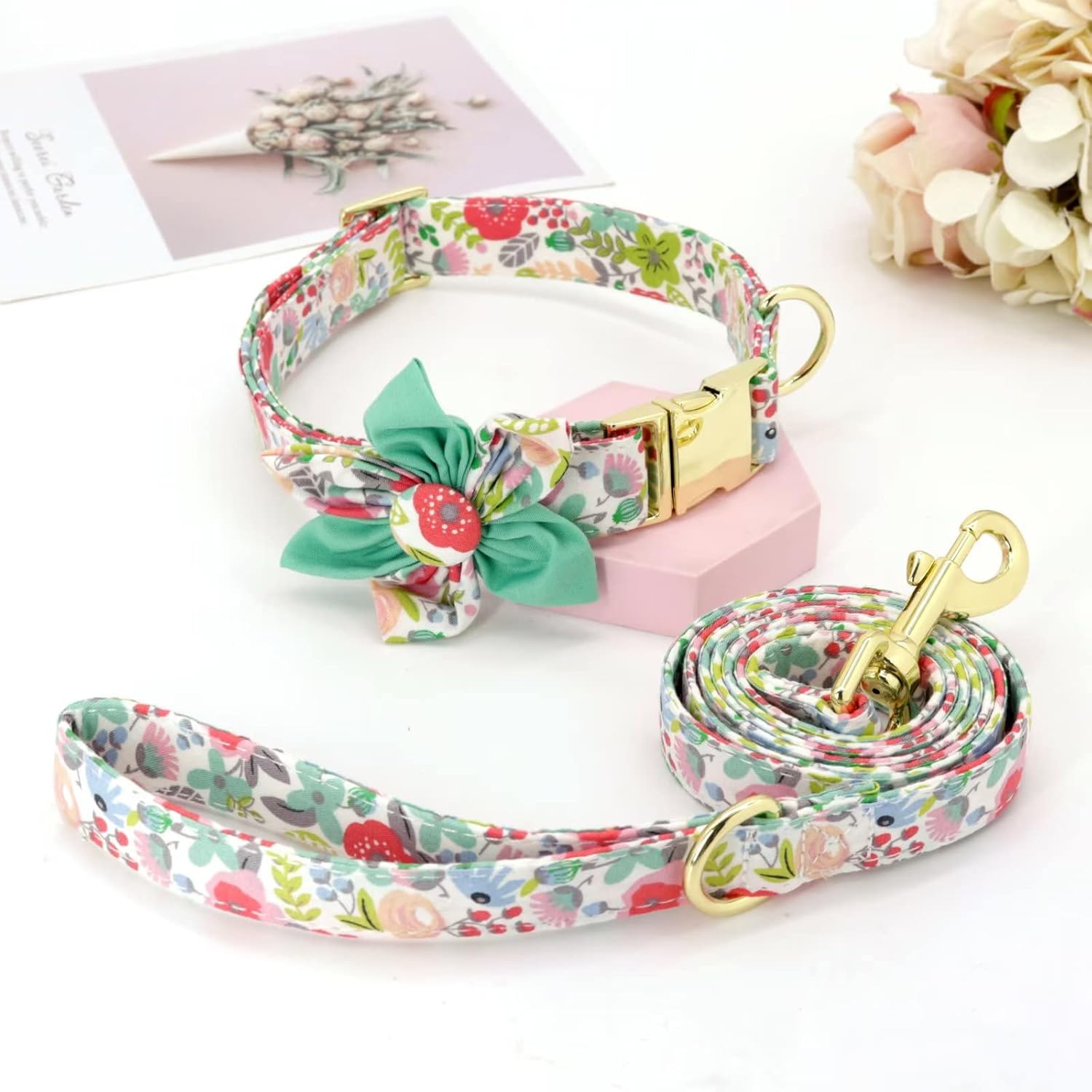 Beirui Lindo juego de collar y correa para perras hembras, collar floral de perro con flor para perros pequeños, medianos y grandes, talla XS cuello