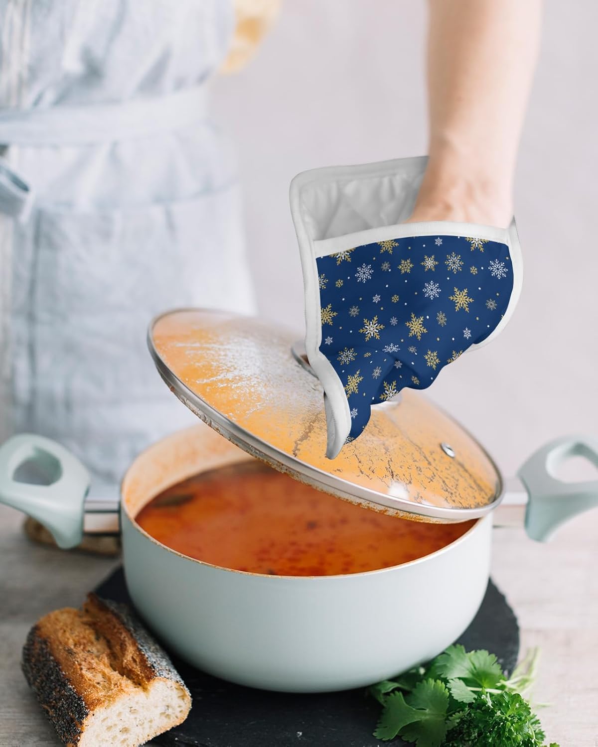 Juego de 4 agarraderas de tela de toalla con diseño de copo de nieve de color dorado marino para cocina, antideslizantes y aislantes de calor, con