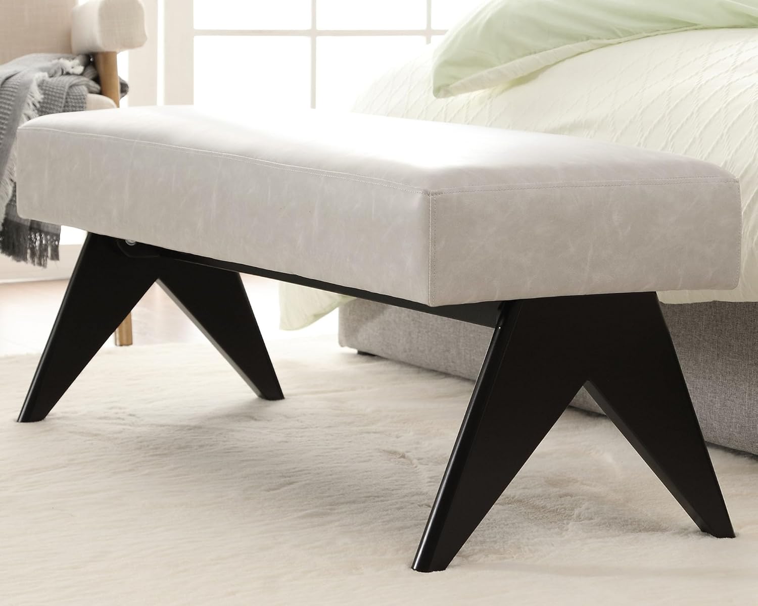 VESCASA Banco de comedor tapizado de piel sintética con patas de madera negra, entrada de 45.25 pulgadas de ancho, banco acolchado moderno para
