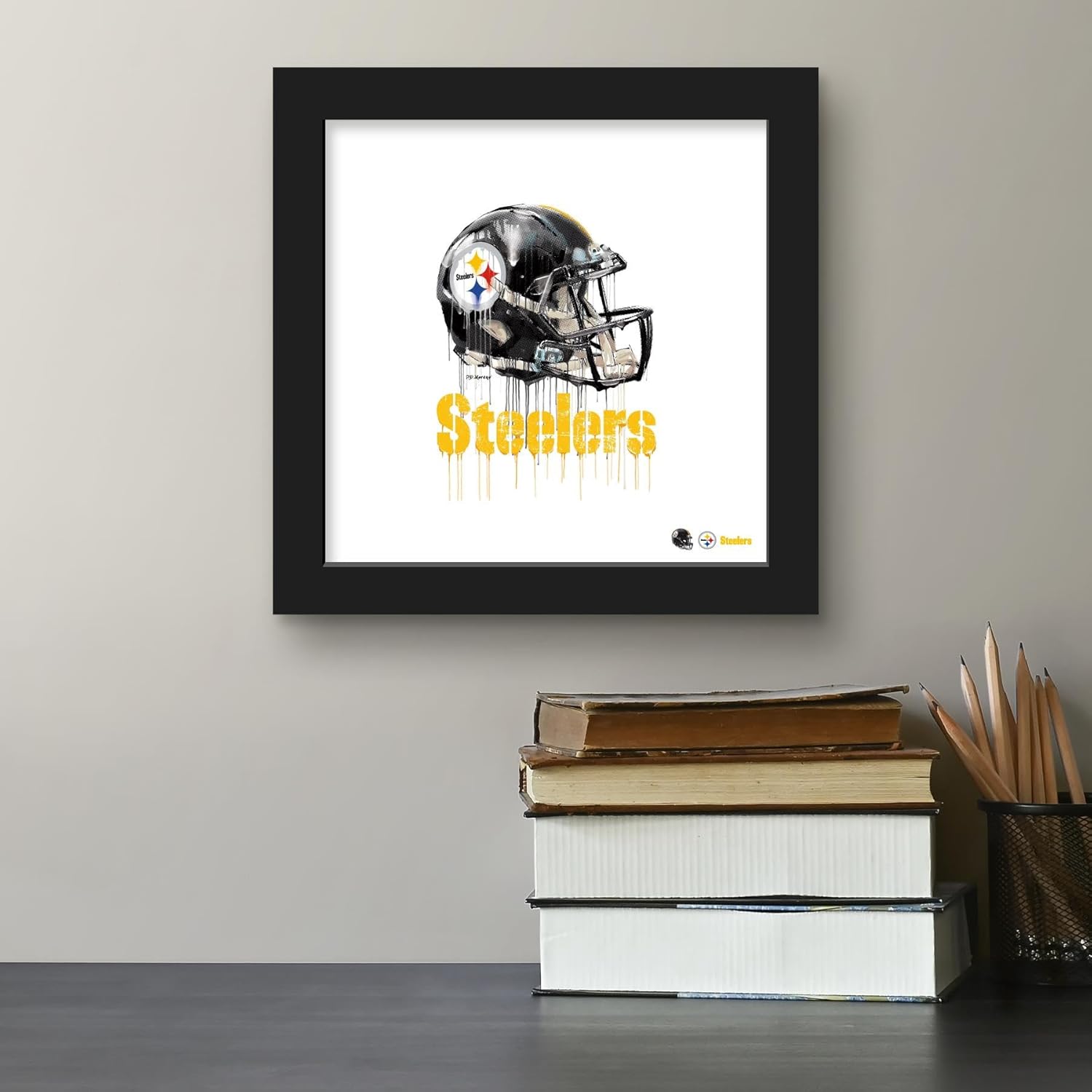 Trends International Gallery Pops NFL Pittsburgh Steelers – Póster de pared con casco de goteo, 12.00 x 12.00 pulgadas, versión del marco negro