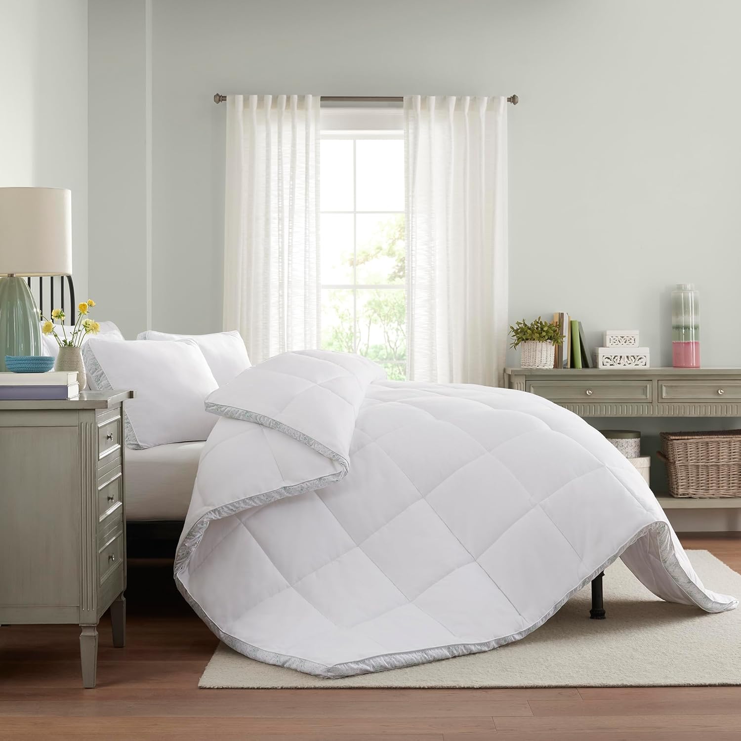 Laura Ashley 32182 Sageston – Edredón con refuerzo, tamaño King, California King, con tecnología de enfriamiento alternativa, lavable a máquina,